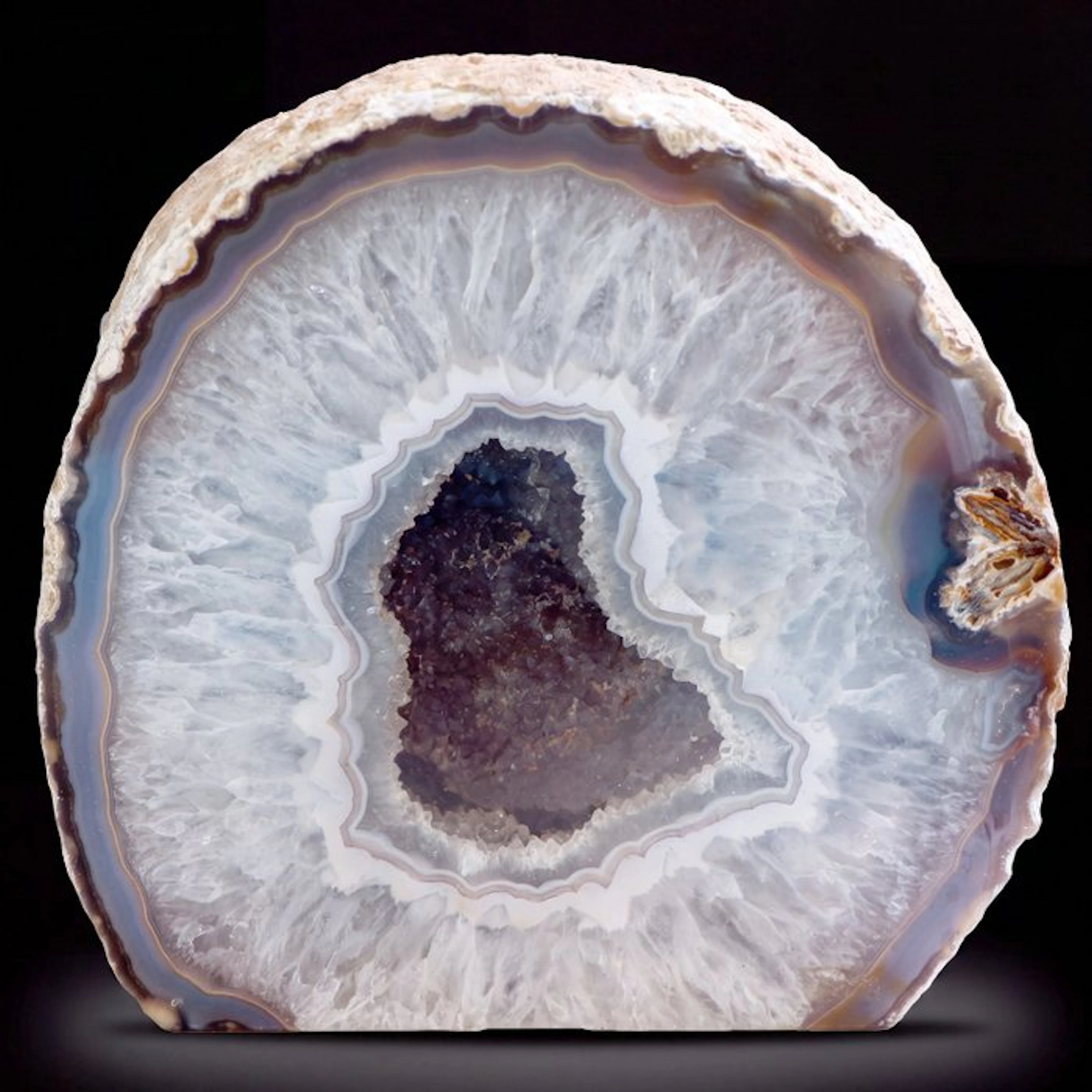 XL Rainbow Agate - 16x17x10 cm - Geode- 4.65 kg