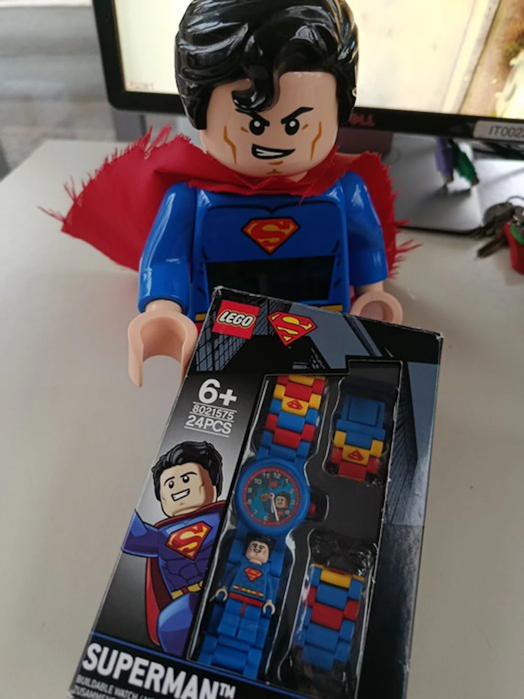 LEGO Minifigure alarm clock - DC Super Heroes - lego dc...