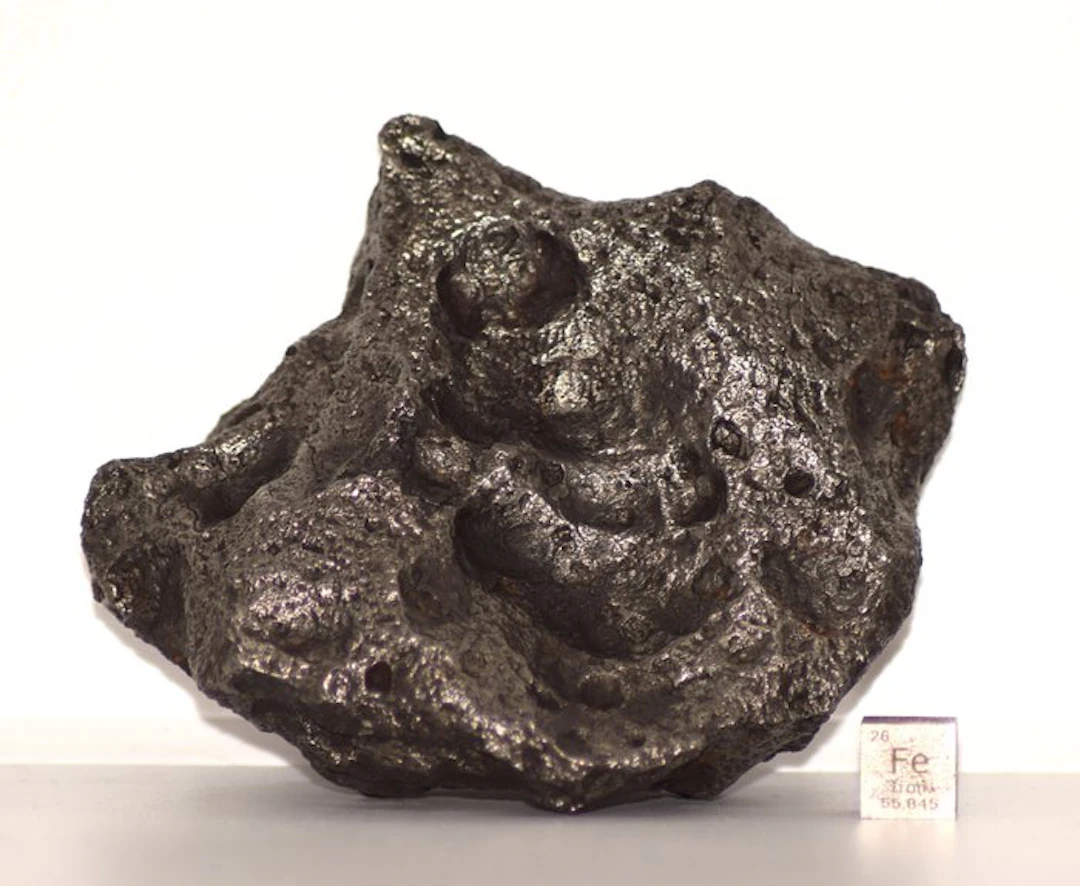 Campo del Cielo meteorite Iron meteorite - Height: 9 cm...