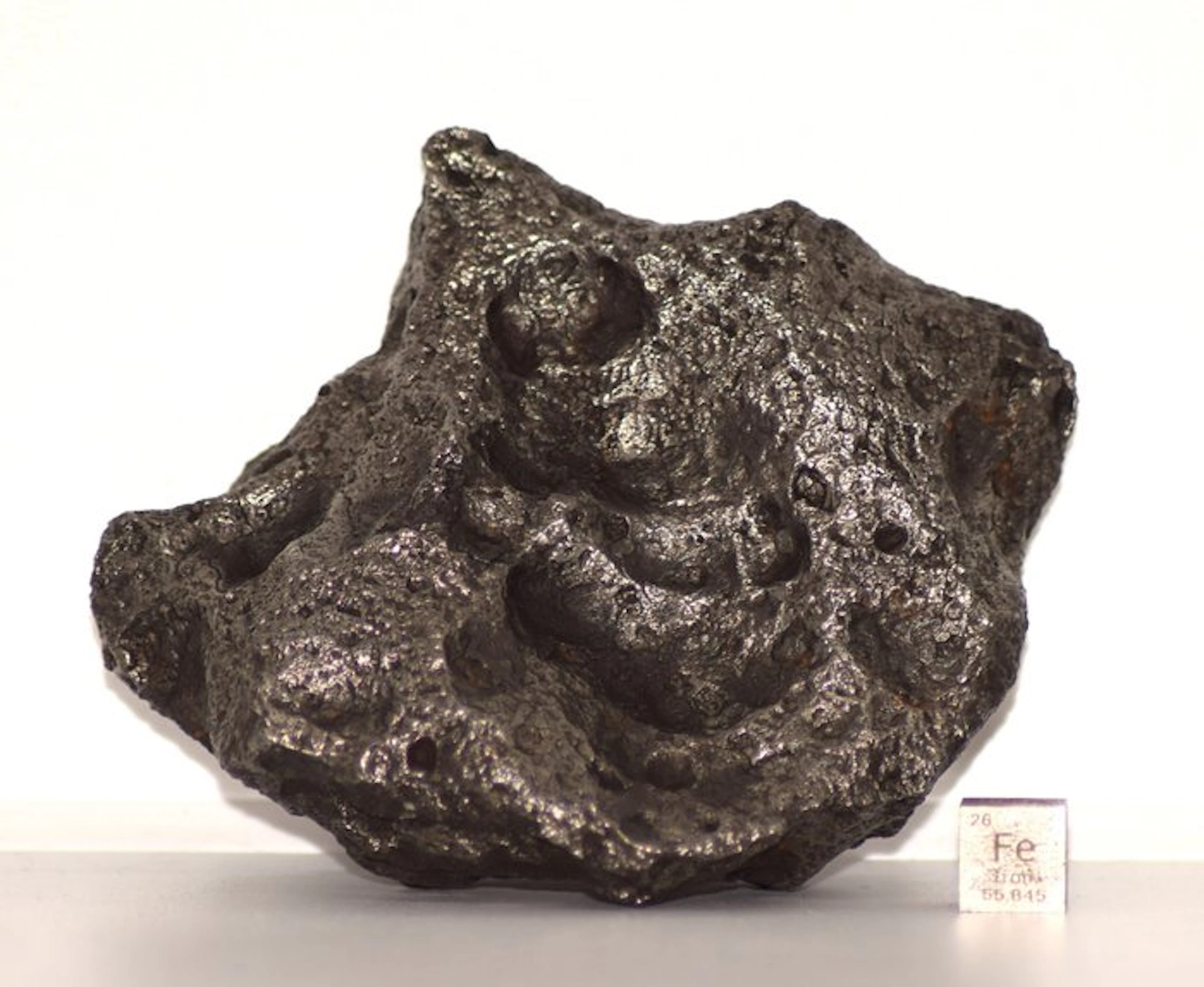 Campo del Cielo meteorite Iron meteorite - Height: 9 cm...