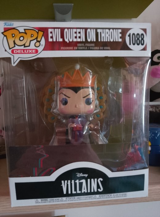 Funko - Funko Pop 1088 evil Queen on throne