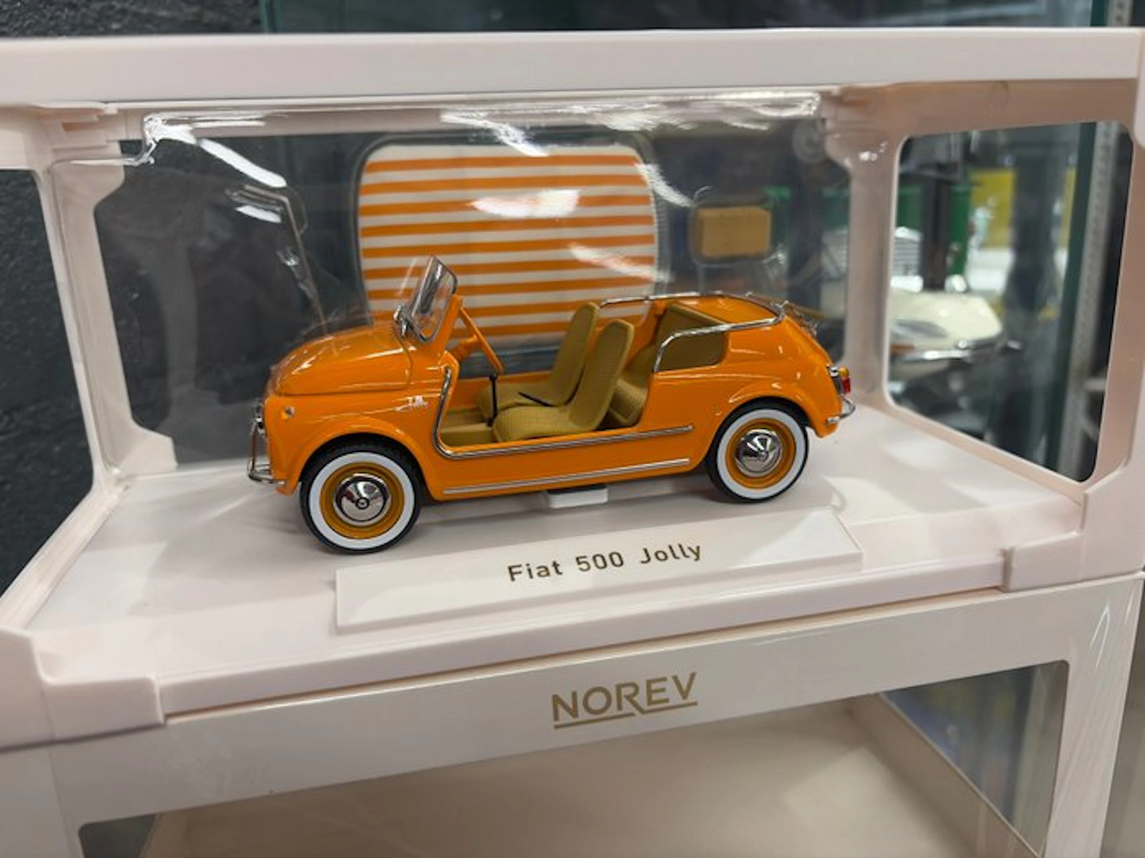 Norev 1:18 - Model car - Fiat 500 jolly - 1965