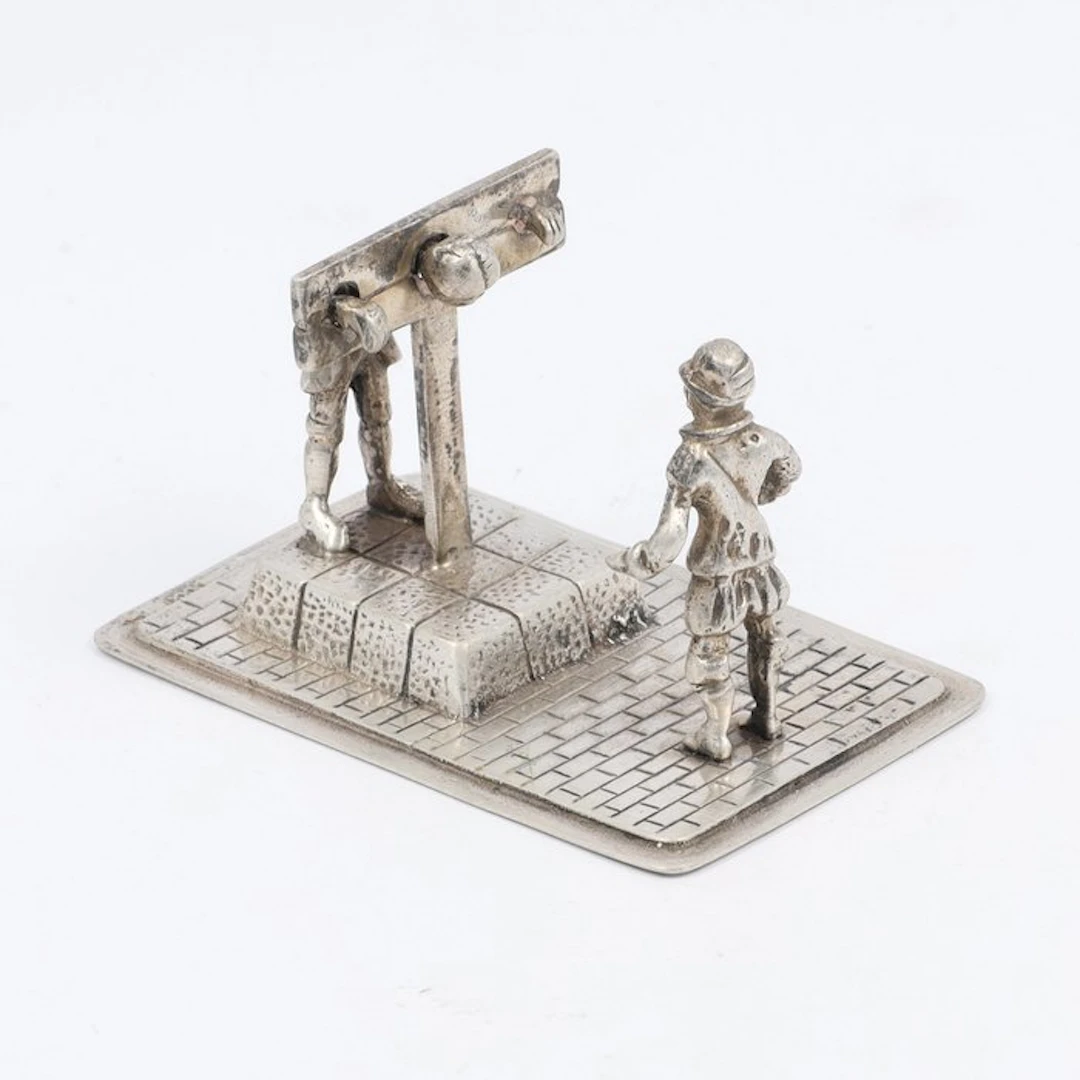 NO RESERVE. C. & A. Lesener. Schandpaal. - Miniature figure - .835 silver