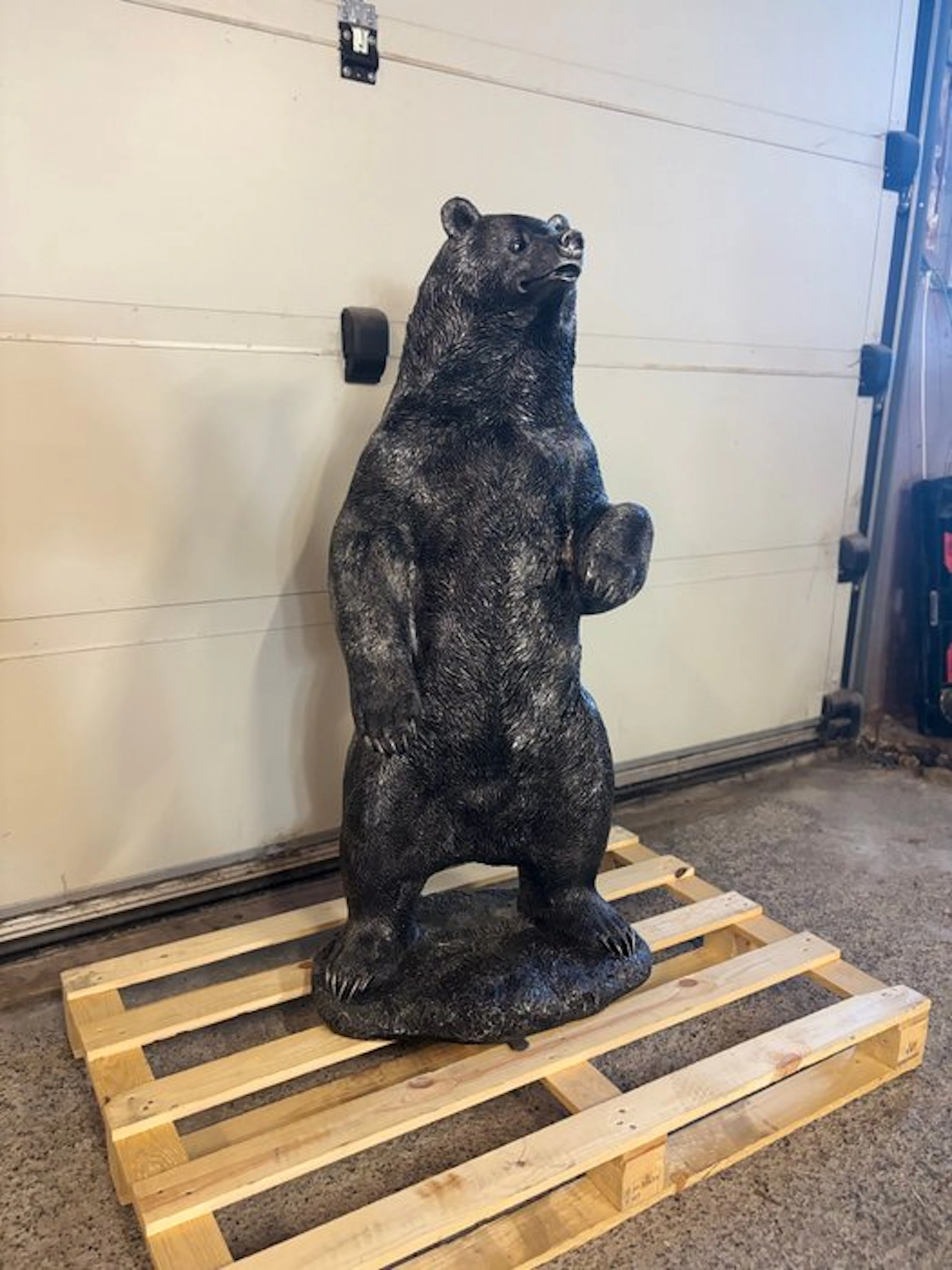 Rob VanMore - Sculpture, The Standing Bear XXXL - 120cm - 120 cm - polyresin