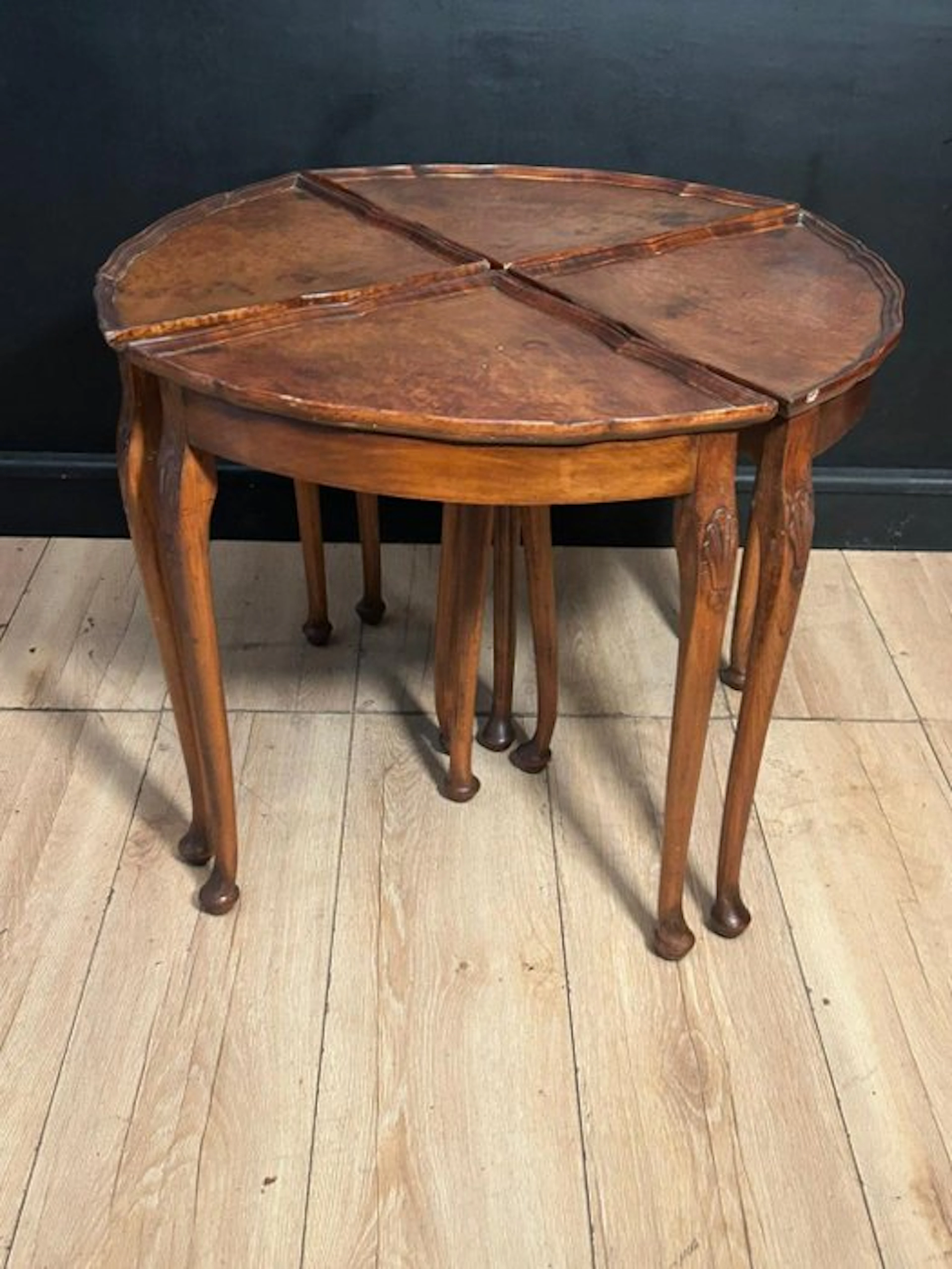 Centre table - Walnut - Small and Rare Petal Table