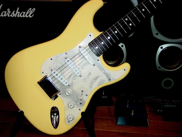 Fender - - Electric guitar - Japan