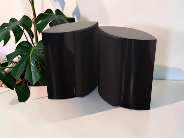 Bang & Olufsen - BeoLab 4000 Diamond Black