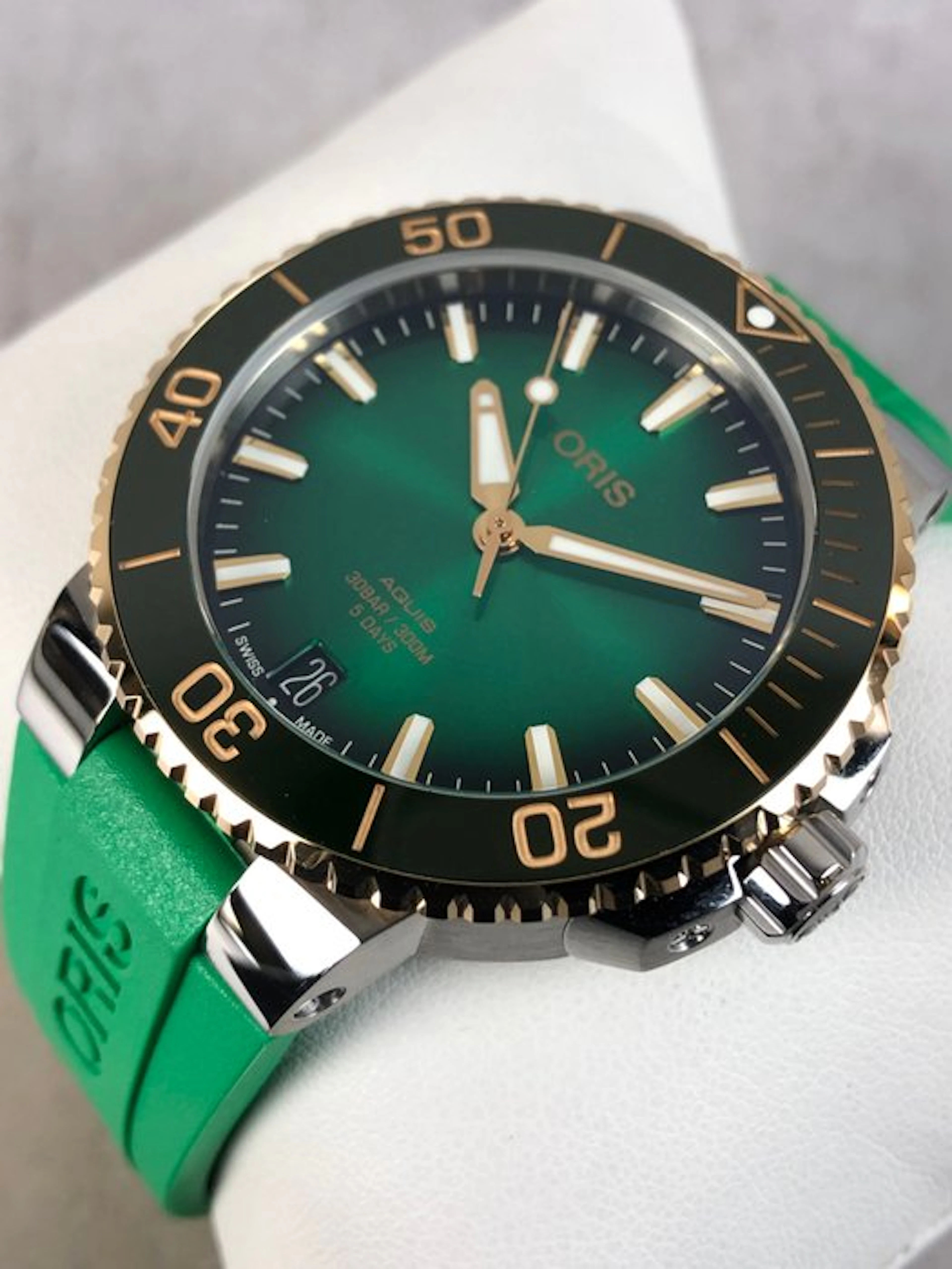 Oris - Aquis Date Calibre 400-2 Automatic - 01 400 7769...