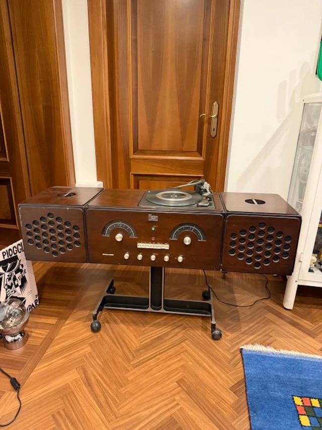 Brionvega - RR 126 Modular Stereo Radio-Phonograph Console Stereo set