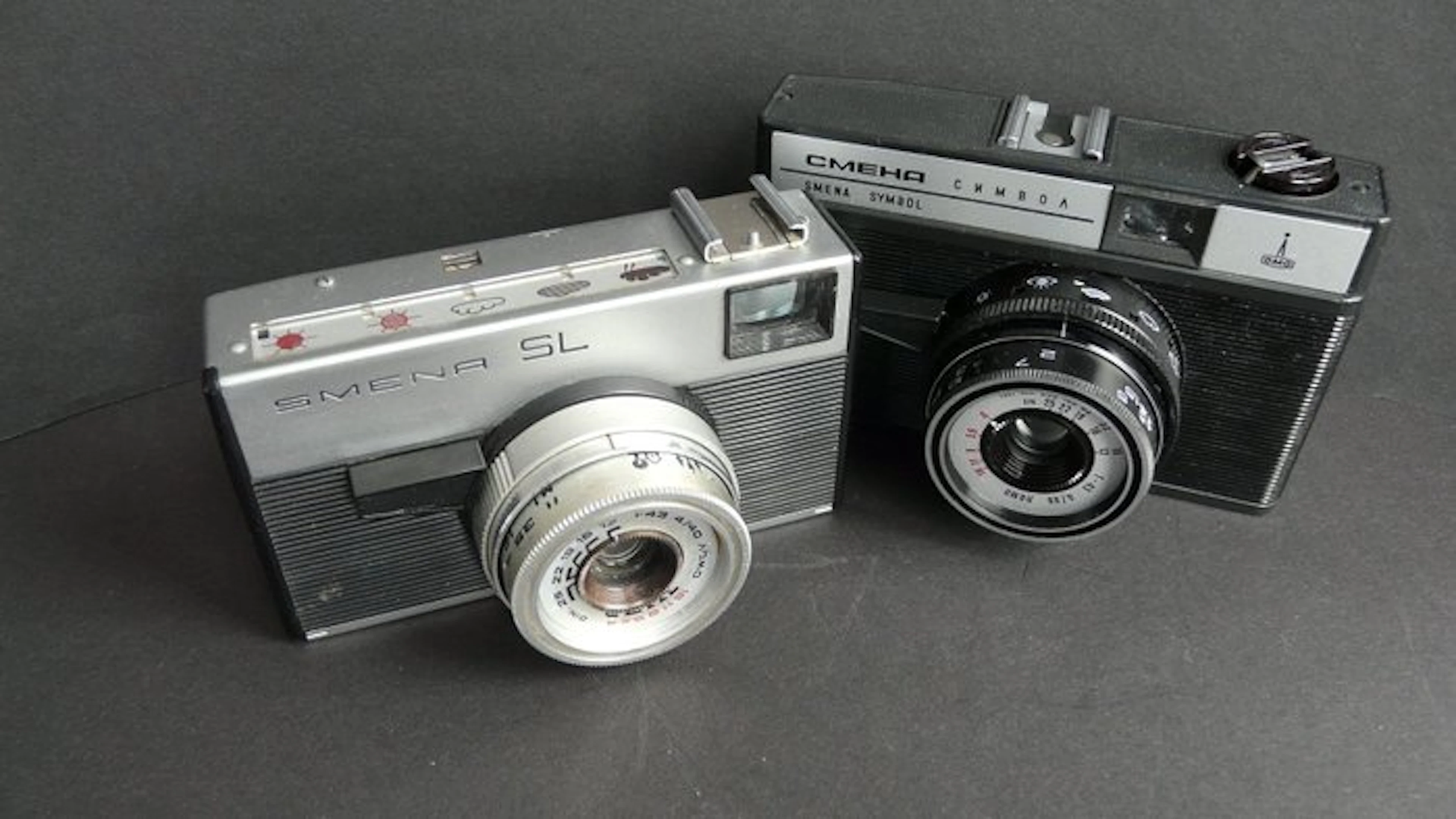 GOMZ Smena Symbol en Smena SL Analogue camera