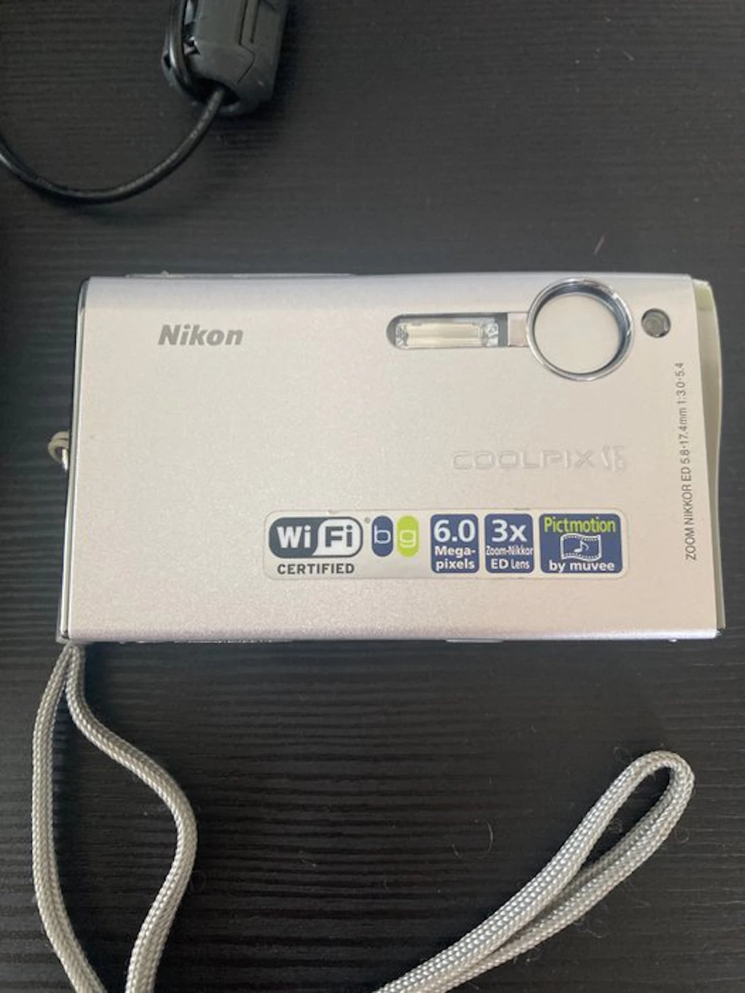 Nikon COOLPIX S6 Digital compact camera