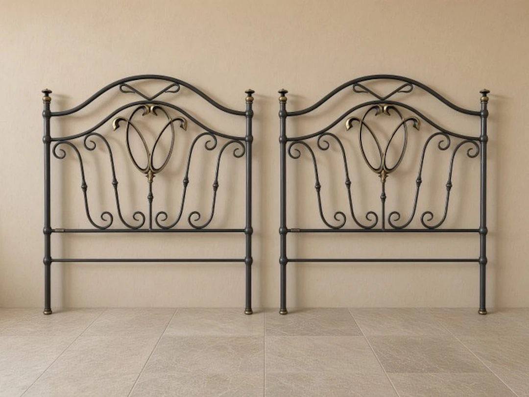 Bed (2) - Pair of High-End Wrought Iron and Brass Single...