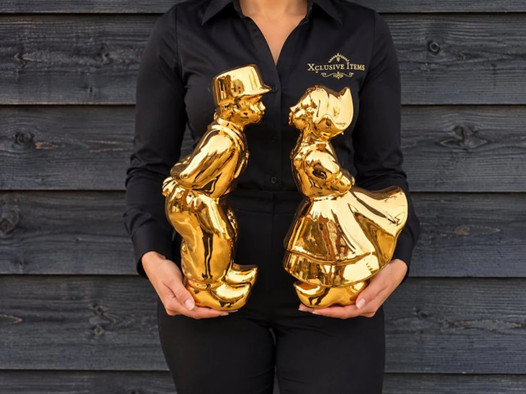 Statue, NO RESERVE PRICE - Romantic Gold Couple - 30 cm - Porcelain - 2026