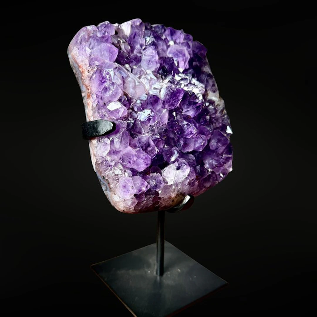 Amethyst druse Carving - Height: 190 mm - Width: 110 mm- 1114 g - (1)