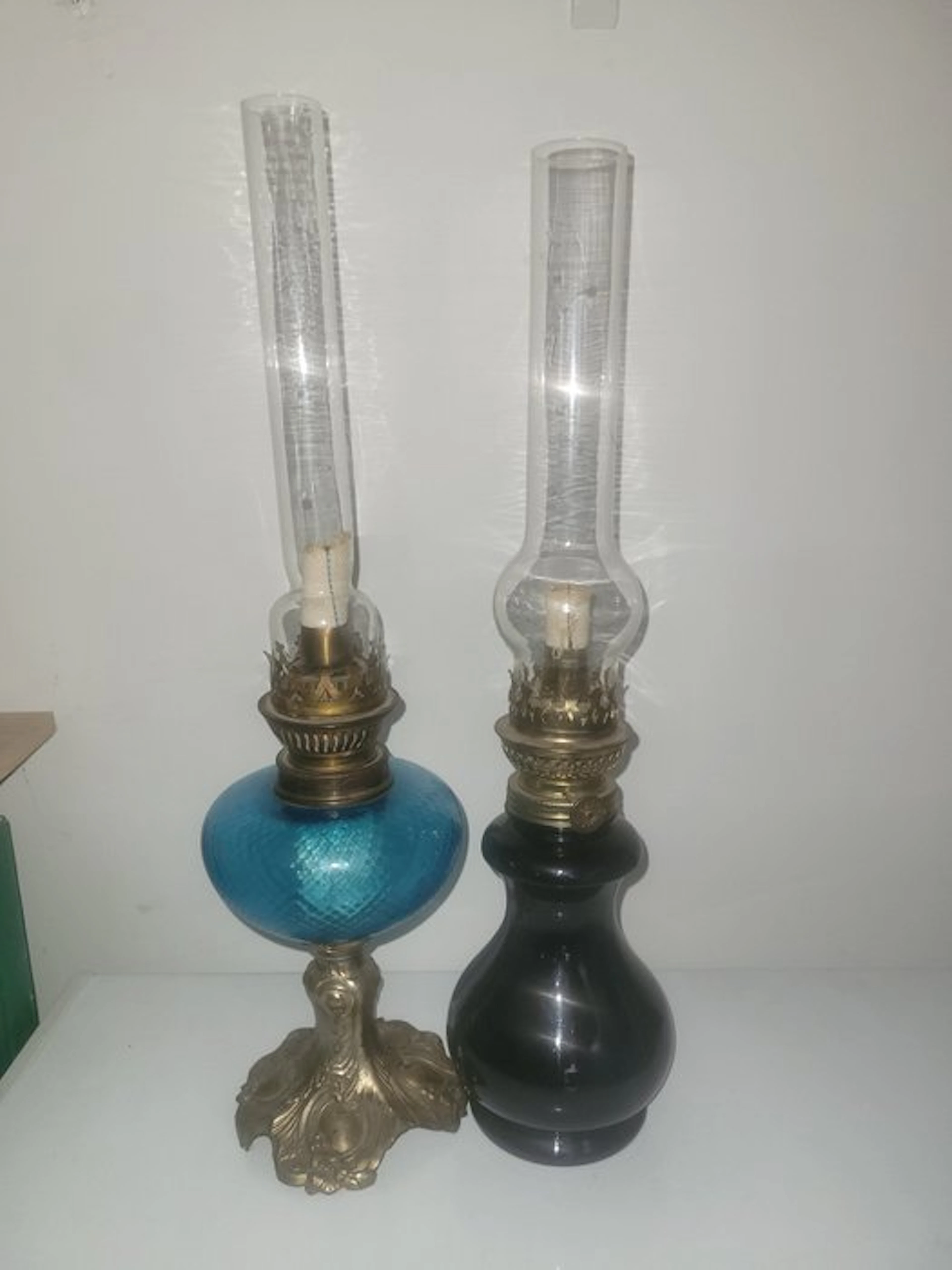 Kerosene lamp (2) - Brass, Glass