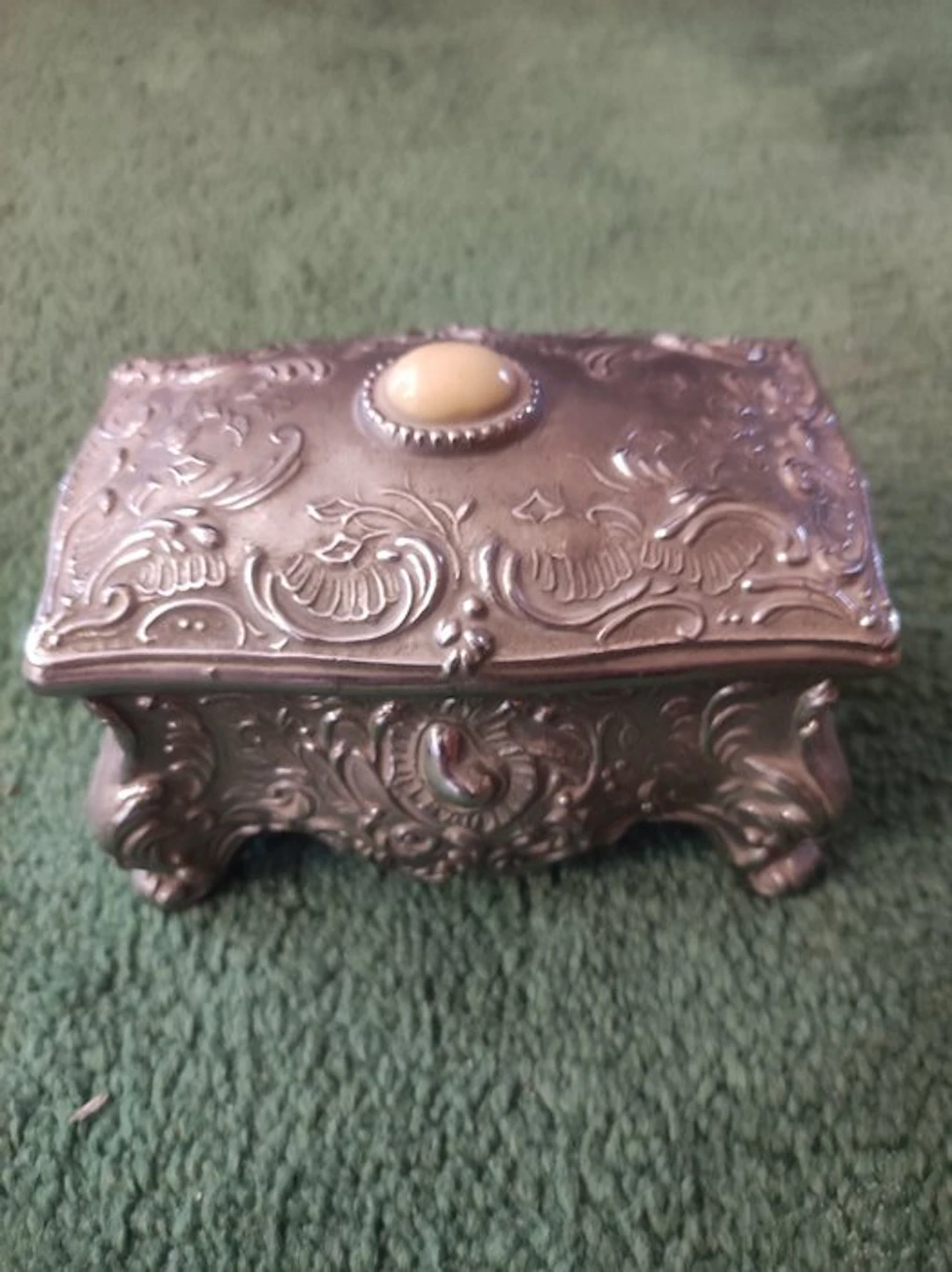 Jewellery box - Metal