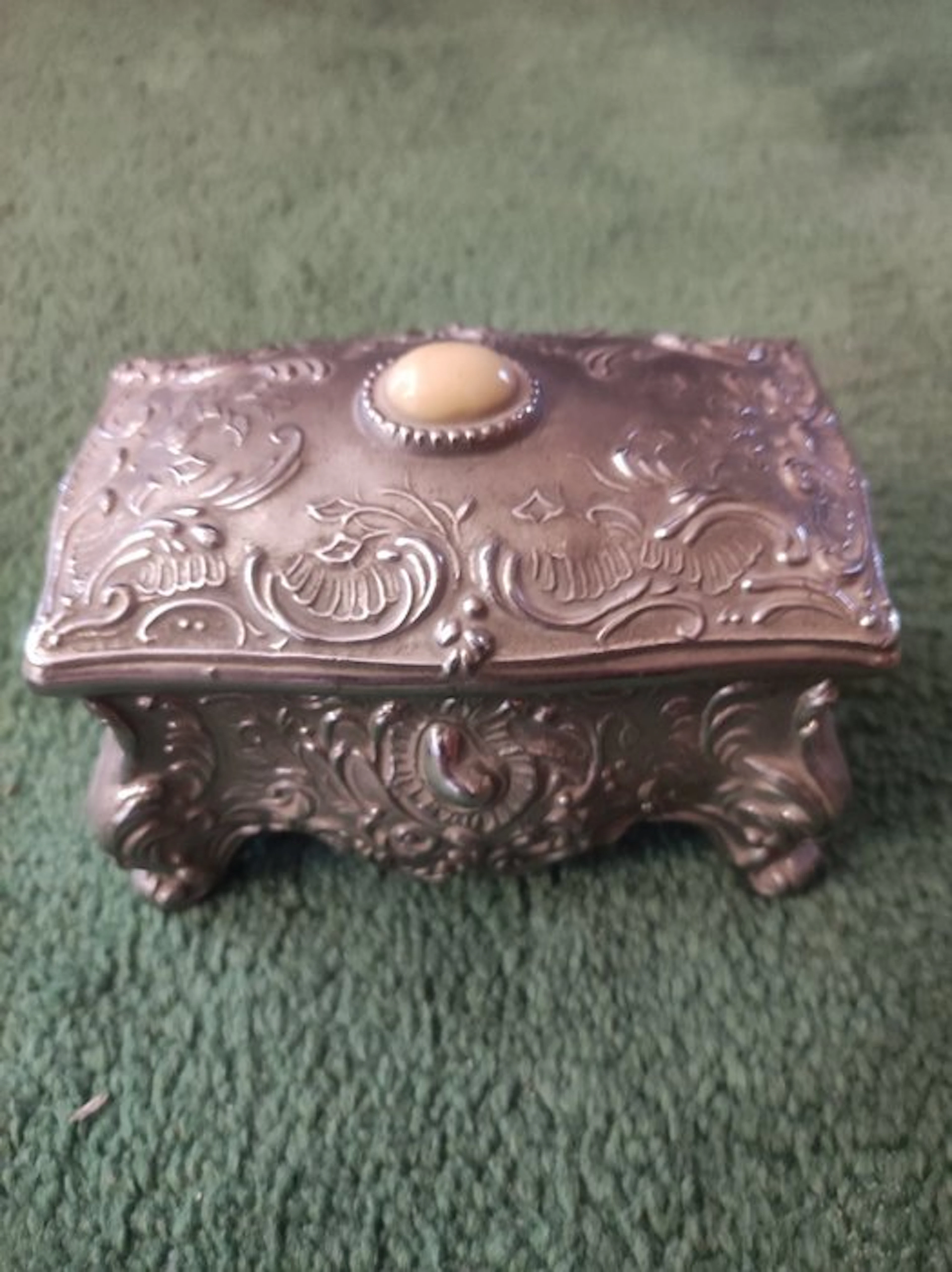 Jewellery box - Metal