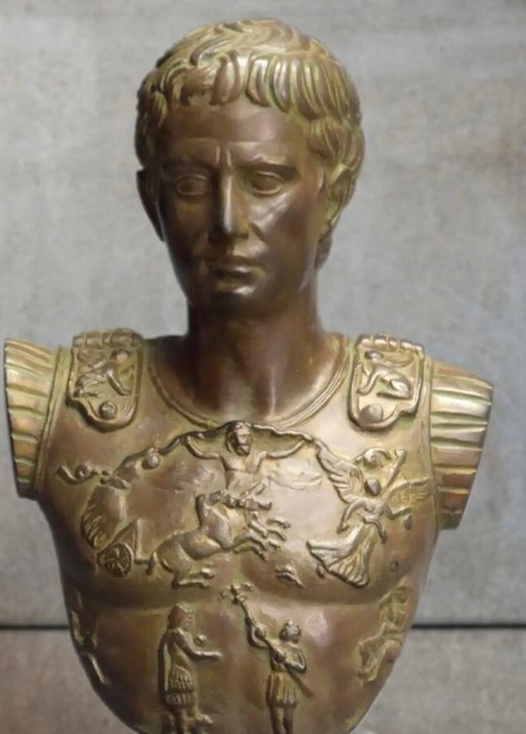 Patinated bronze Bust - 28 cm