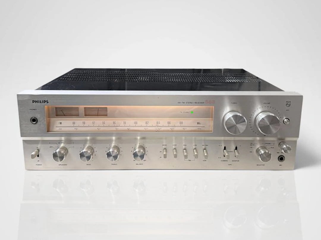 Philips - 686 Solid state stereo receiver