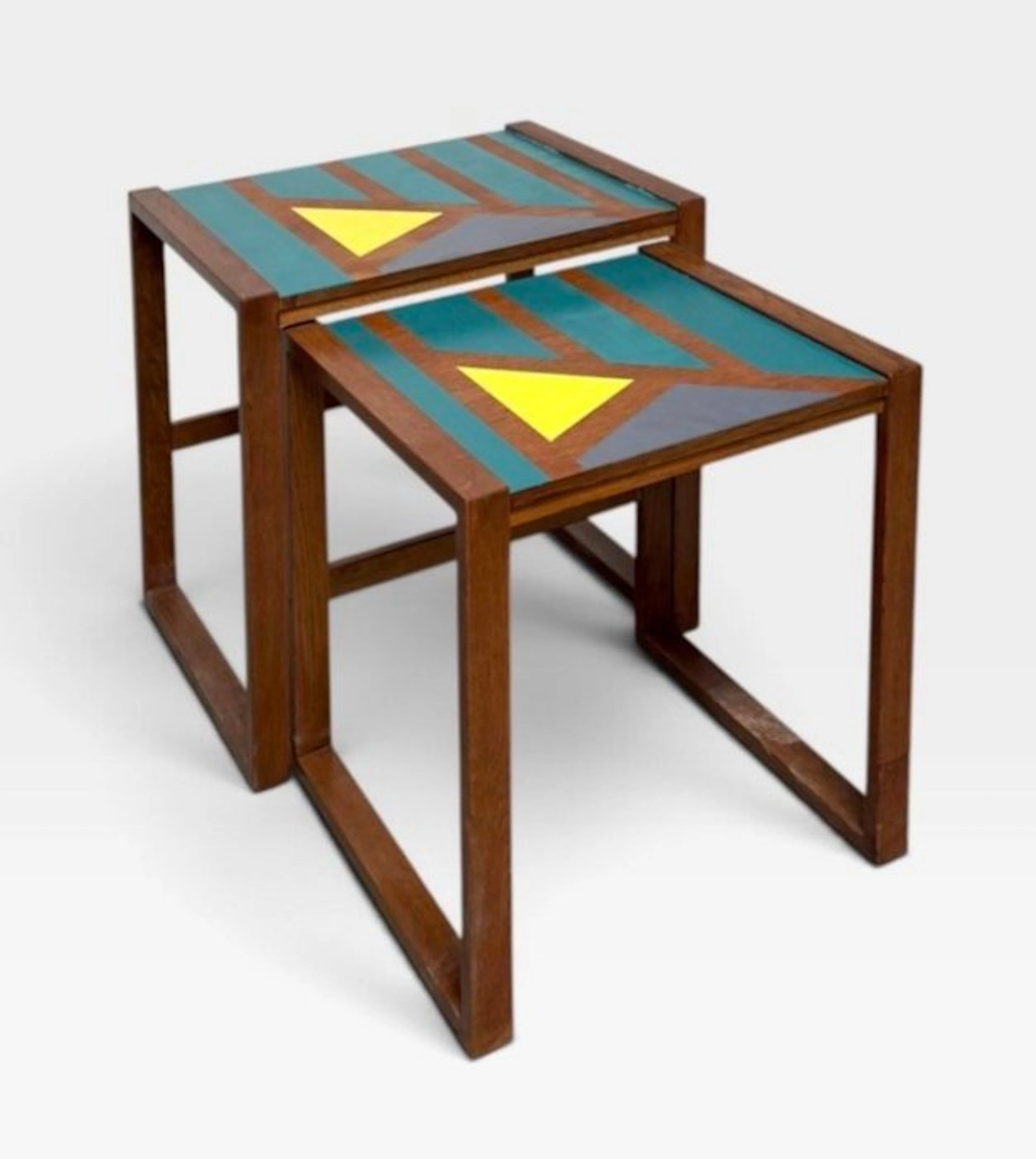 Nesting tables - Wood - Vintage nesting tables with slender wooden frames