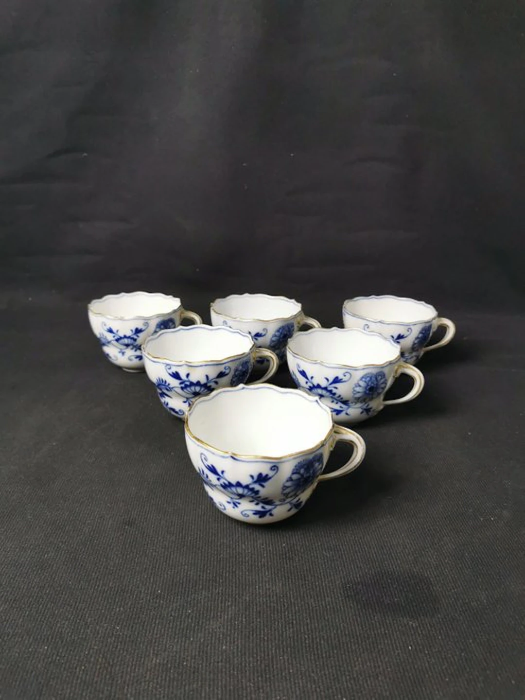 Meissen - Coffee cup (6) - Zwiebelmuster - Porcelain