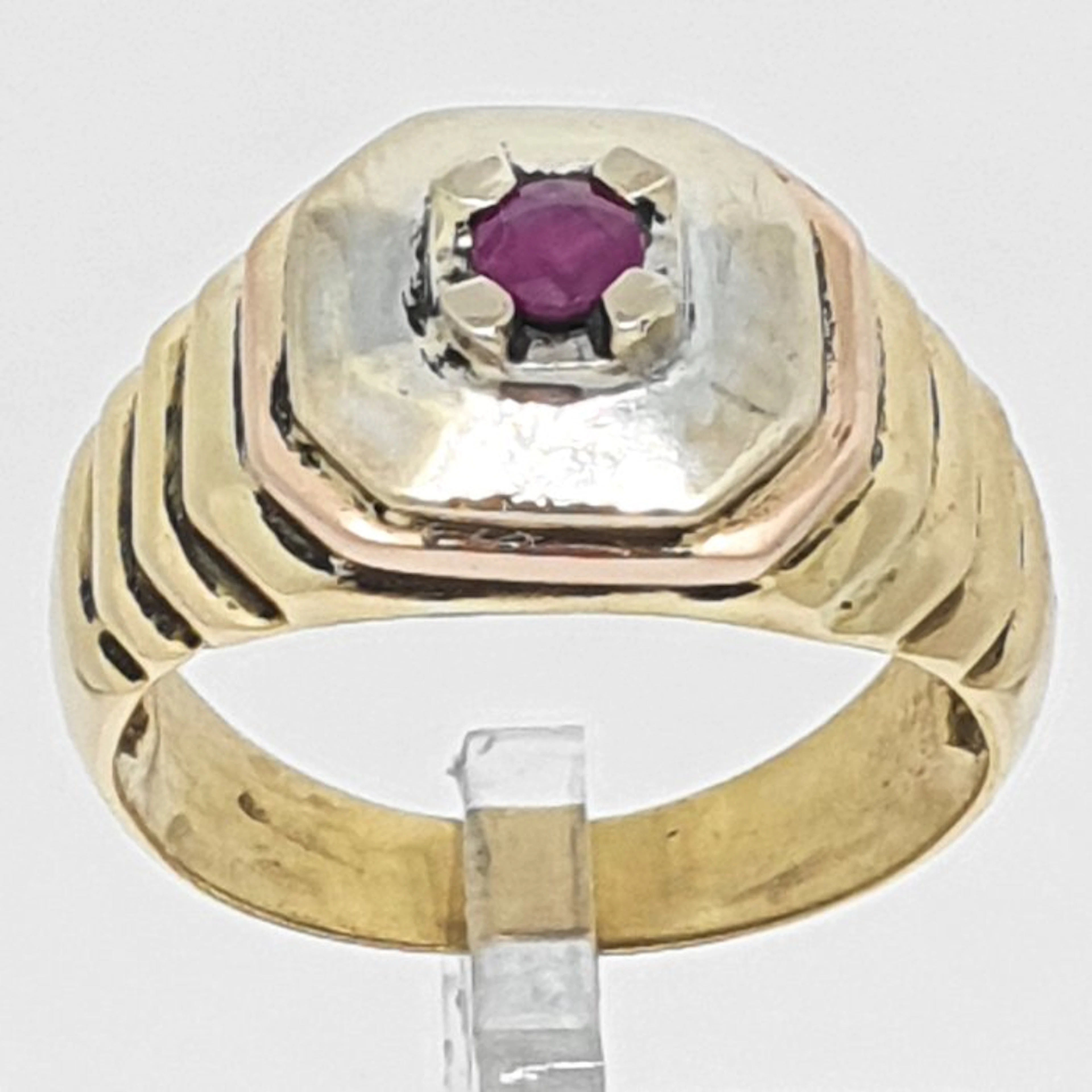 Ring - 18 kt. White gold, Yellow gold, Rose gold - 0.15ct. tw. Ruby
