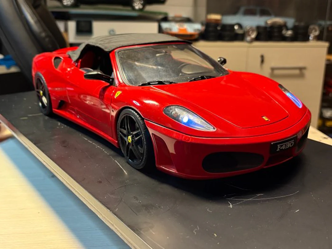 altro 1:8 - Model sports car - Ferrari f430 spider . - Black edition