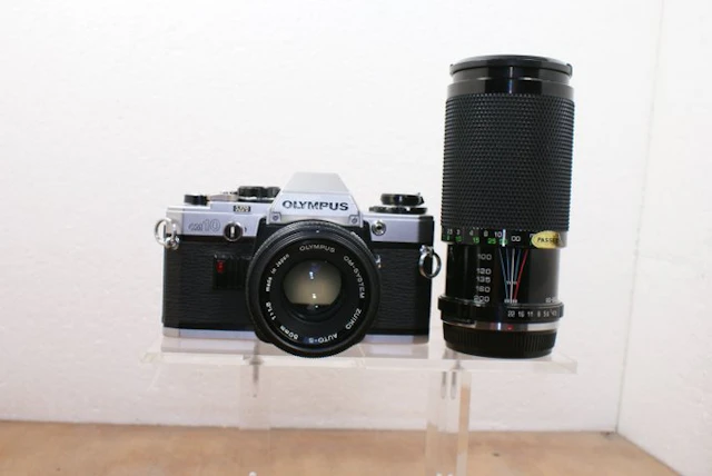 Olympus Olympus OM -10 +F Zuiko Auto-s 1.8/50//Soligor...