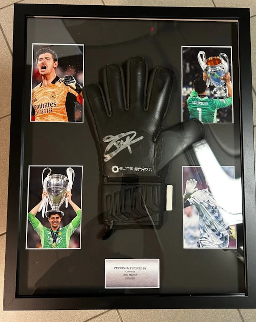 Real Madrid - Spanish Football League - Thibaut Courtois - Goal keeper gloves