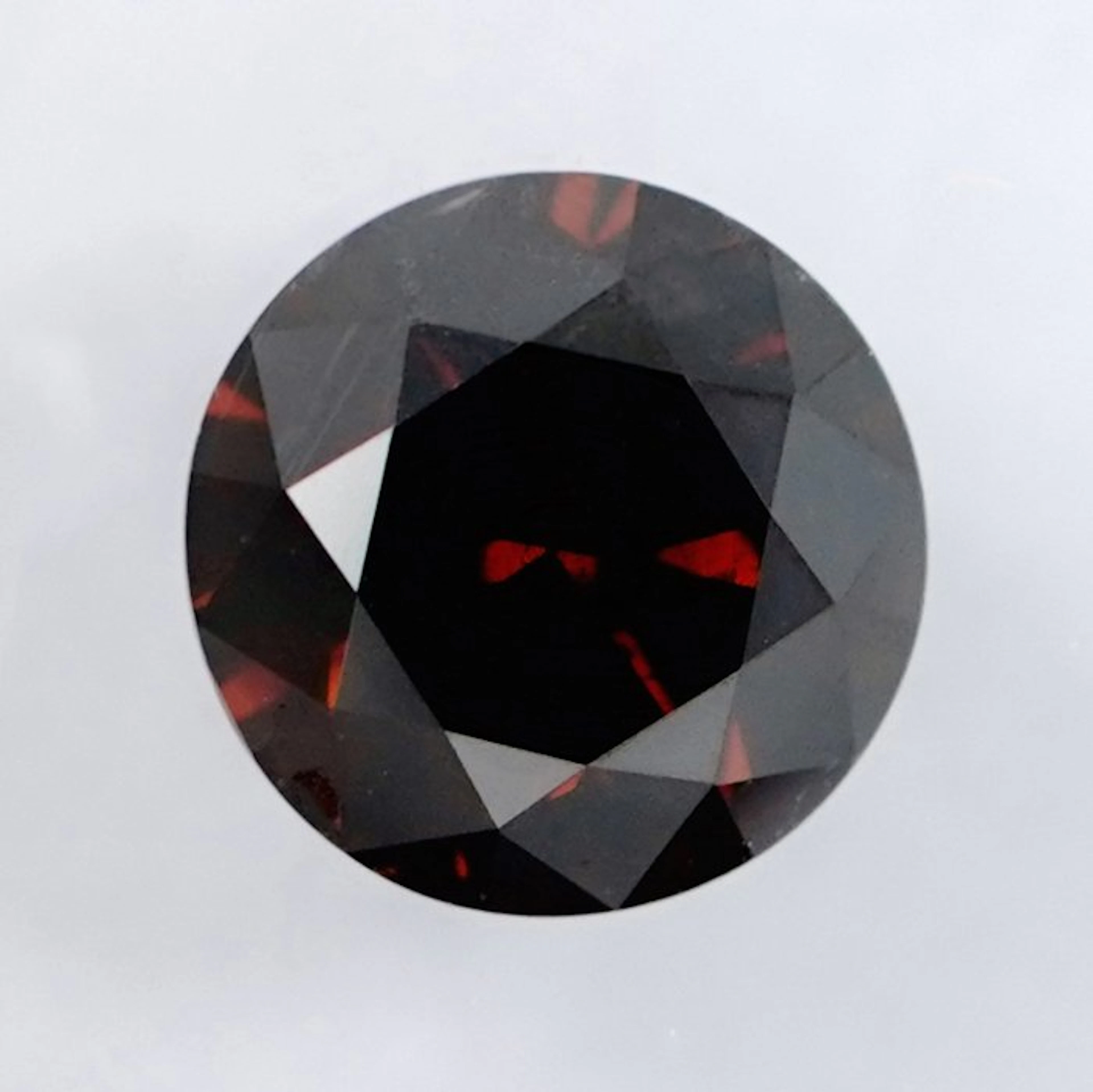 No reserve price - 1 pcs Diamond (Natural coloured)...