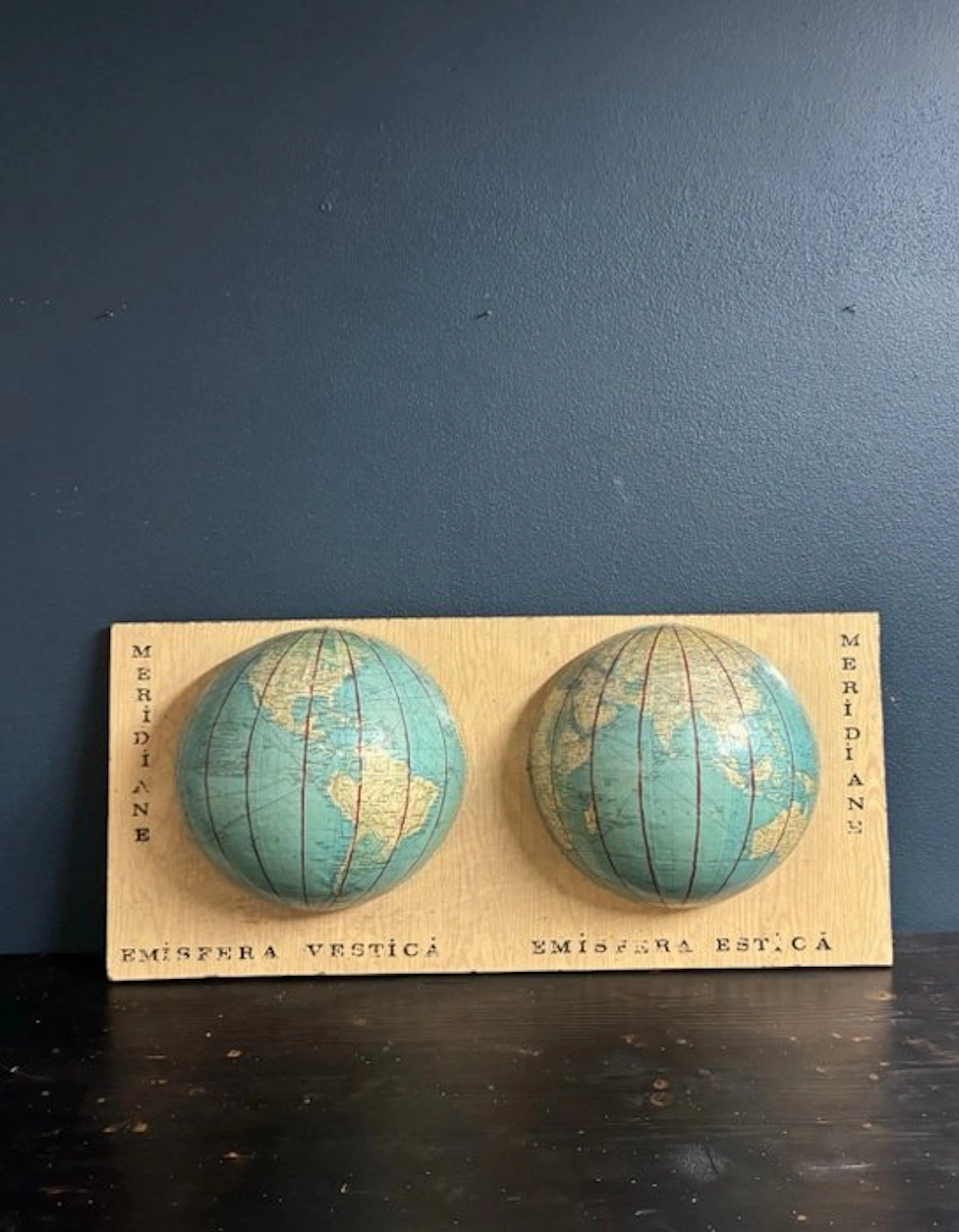 Globe - 1970-1980