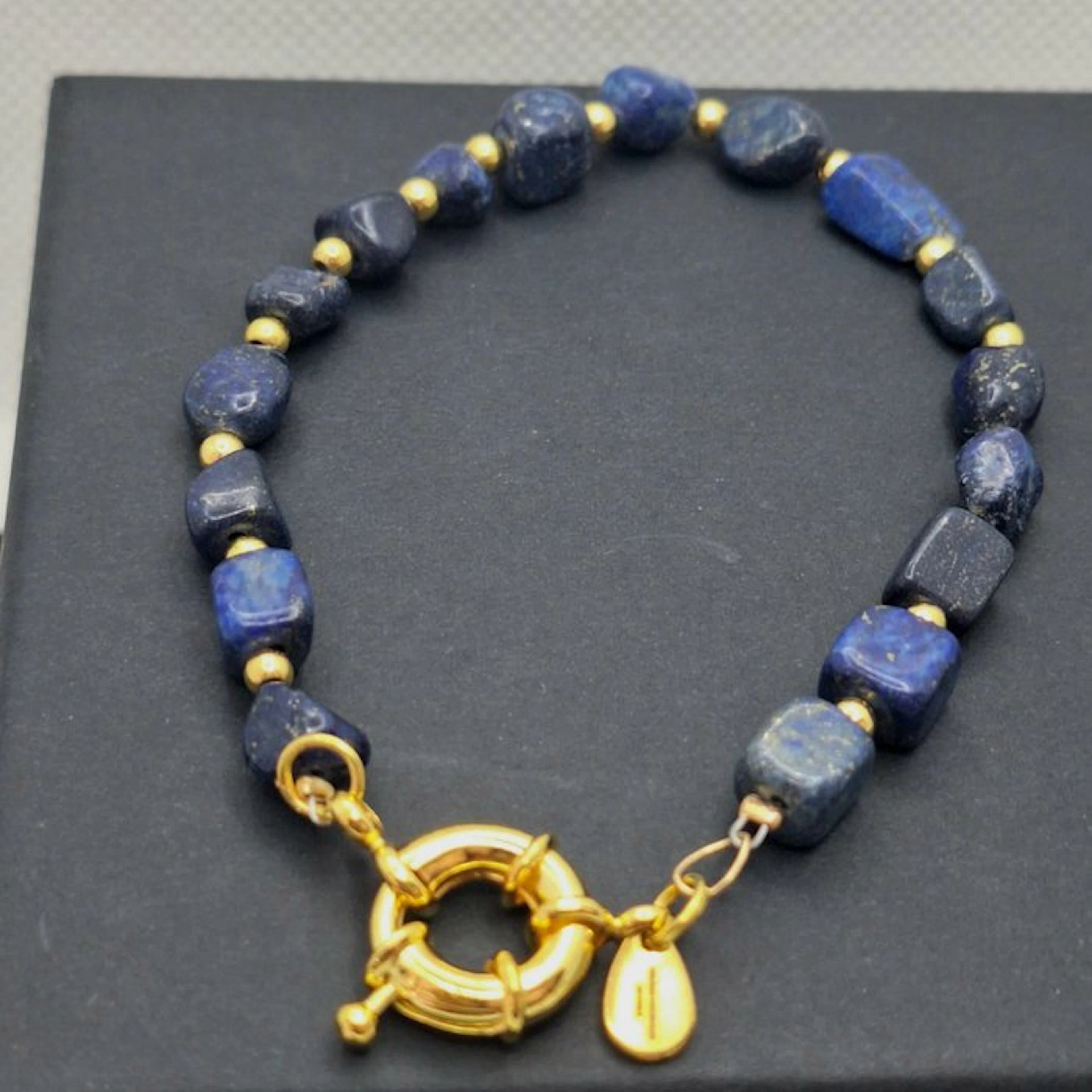 Natural stone. Lapis lazuli. - Bracelet
