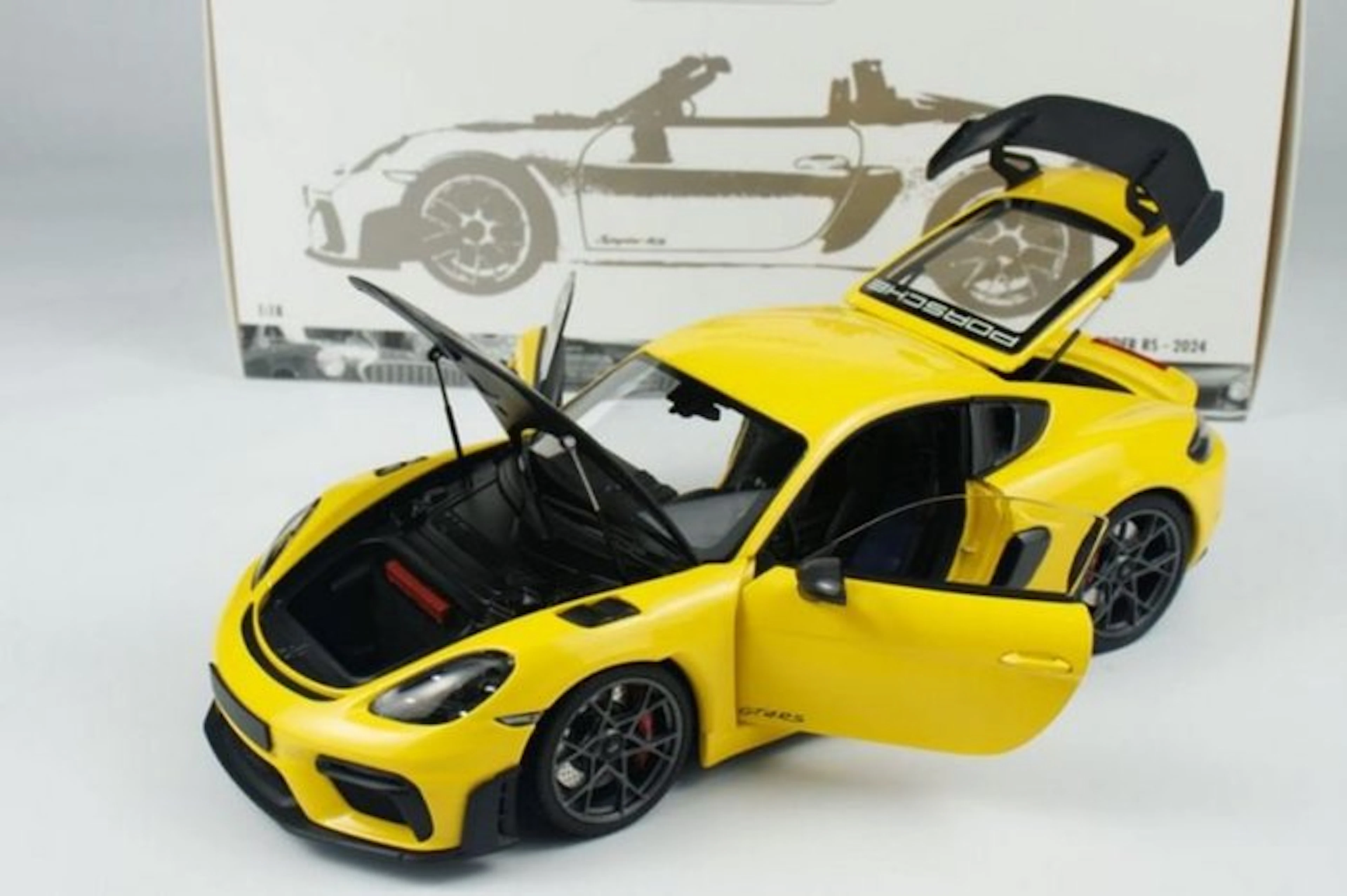 MiniChamps 1:18 - Model sports car - Porsche Cayman GT4...