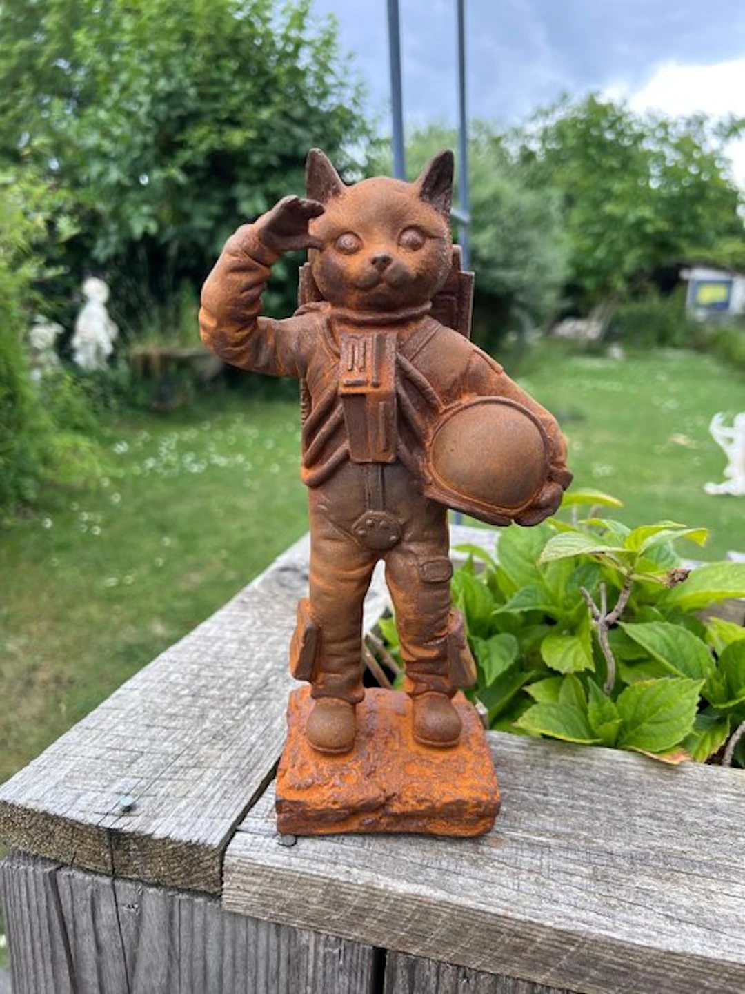 Decorative ornament - Europe - astronaut cat statue