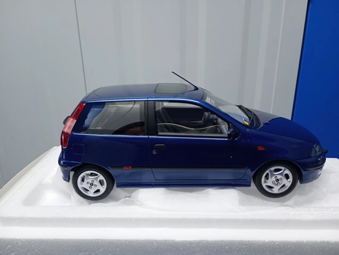 Laudoracing 1:18 - Model sports car - Fiat Punto GT 1400 2ª serie (1996)