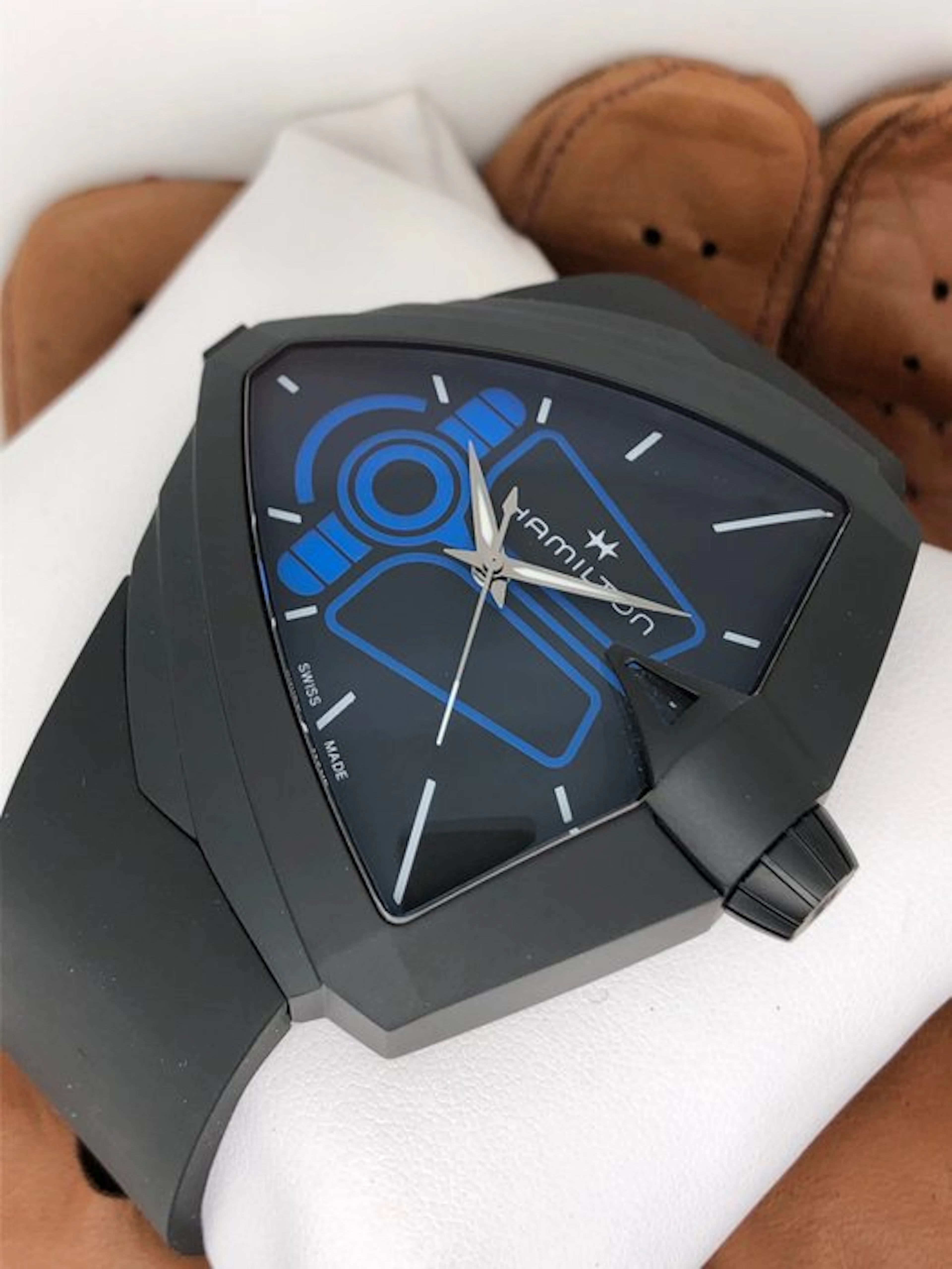 Hamilton - Ventura XXL Bright Dune Limited Edition - H24614330 - Men