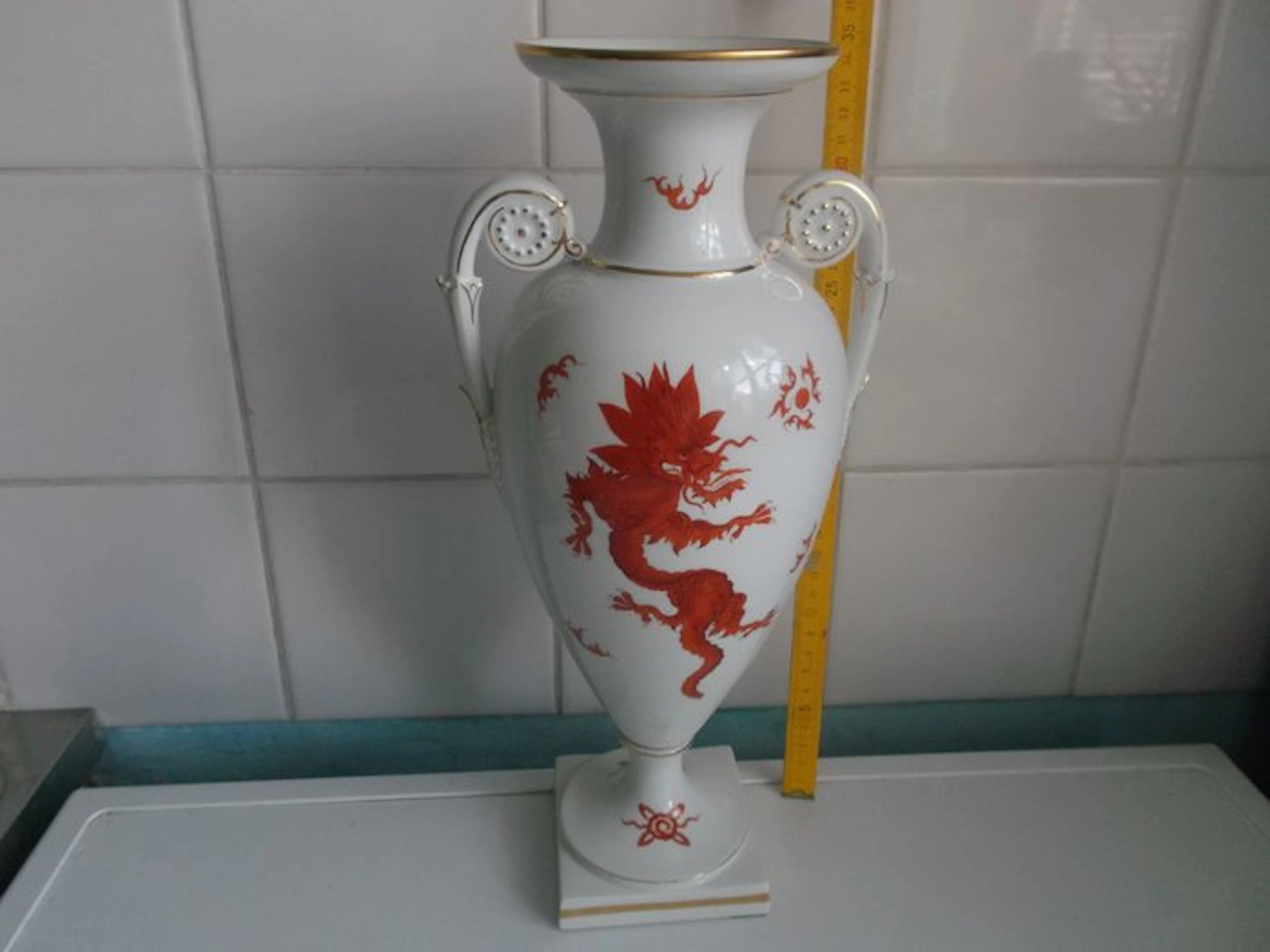 Meissen - Vase - Porcelain - Red Dragon