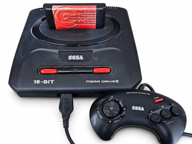 Sega - Mega Drive II - Mega Drive II - Video game console + games
