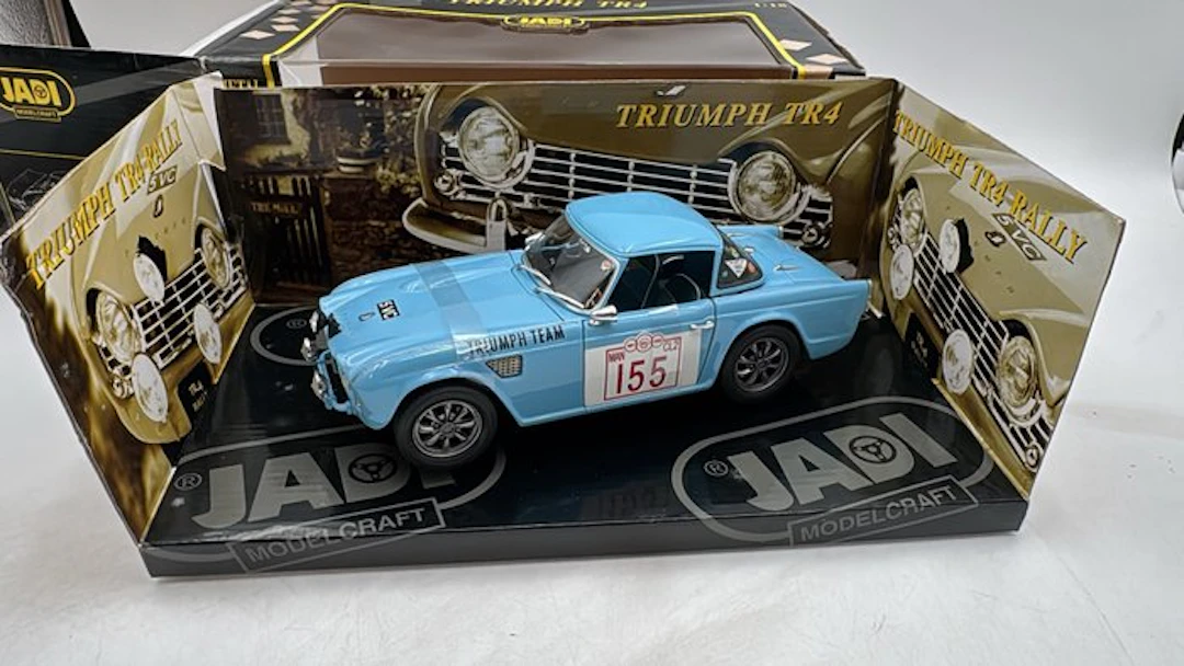 Jadi 1:18 - Model car - Triumph TR4 - (cod.H23)