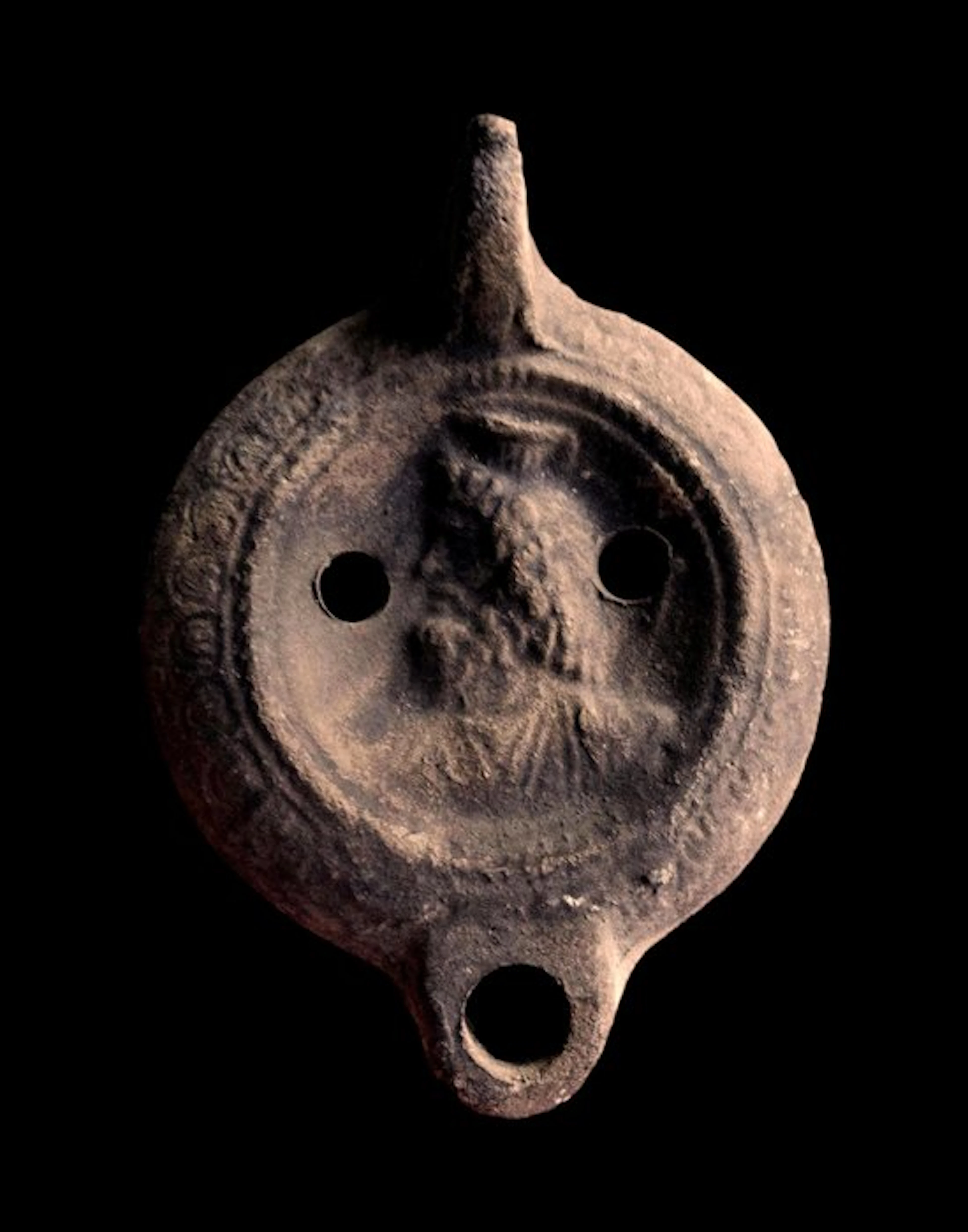 Ancient Roman Terracotta - Oil lamp decorated with...