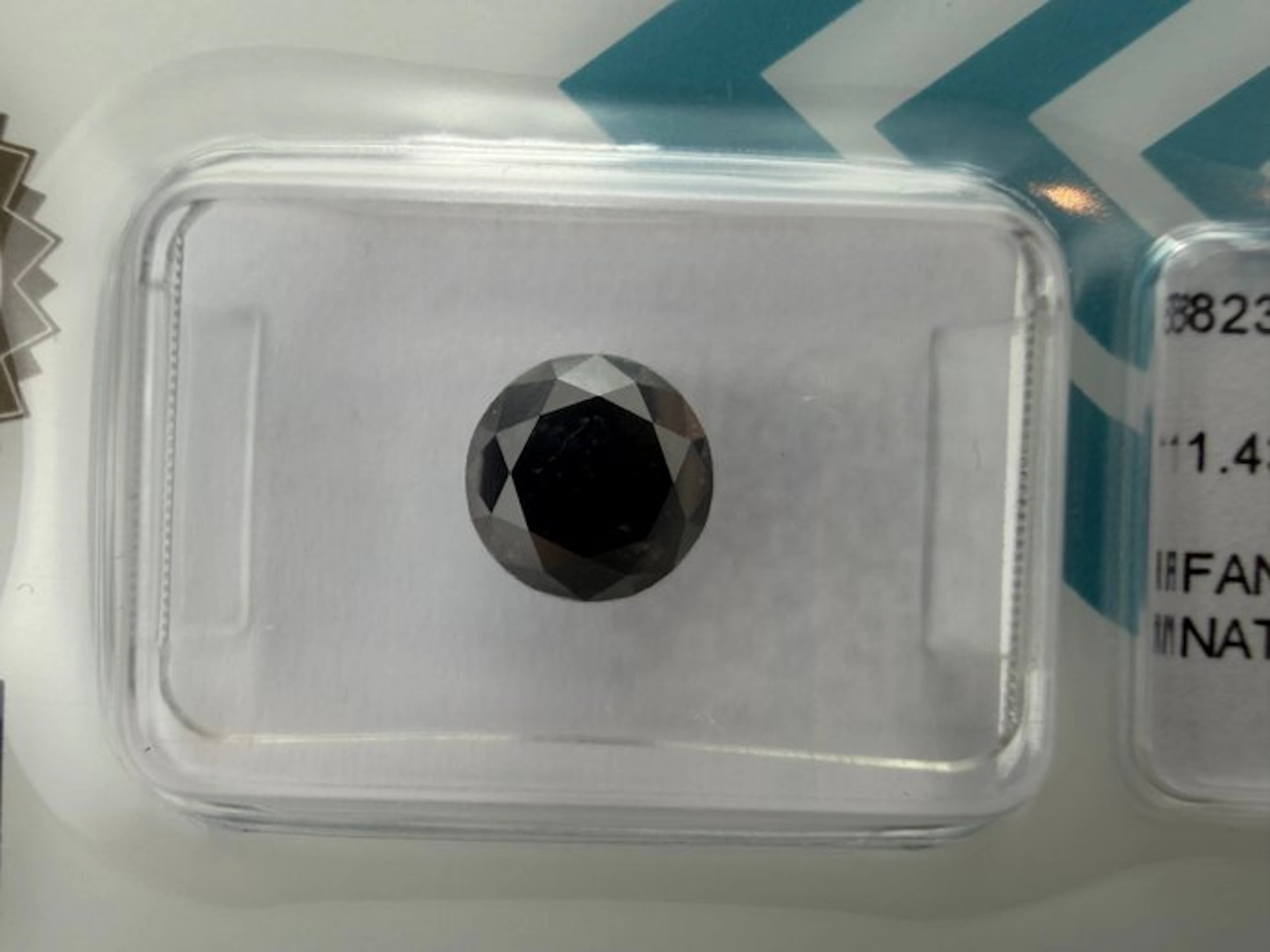 1 pcs Diamond (Natural coloured) - 1.43 ct - Not...