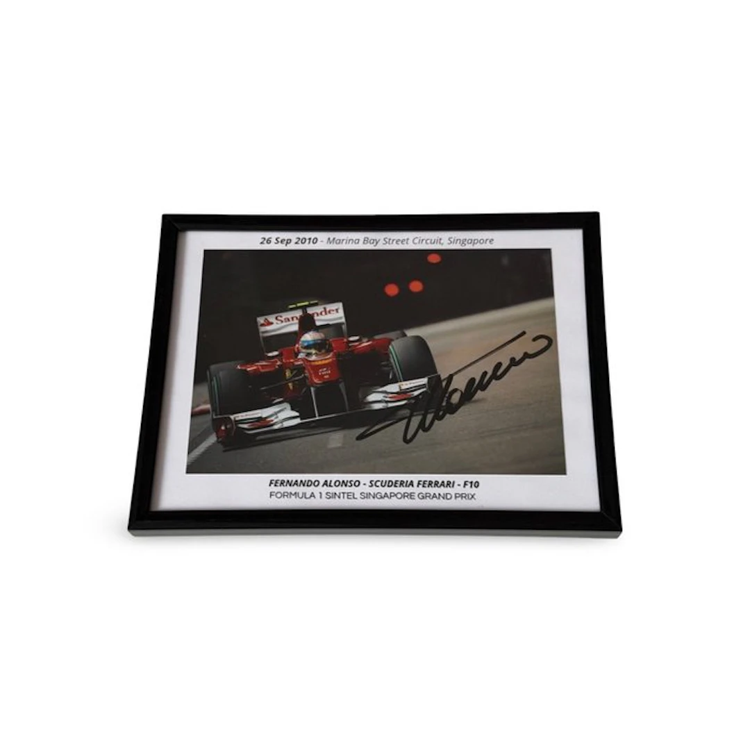 Scuderia Ferrari - Ferrari F10 - Formula 1 Singtel...