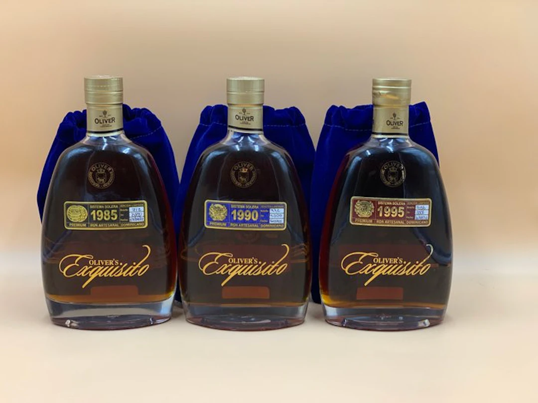 Oliver & Oliver - Exquisito 1985, 1990, 1995 - Ron Artesanal - 70cl - 3 bottles