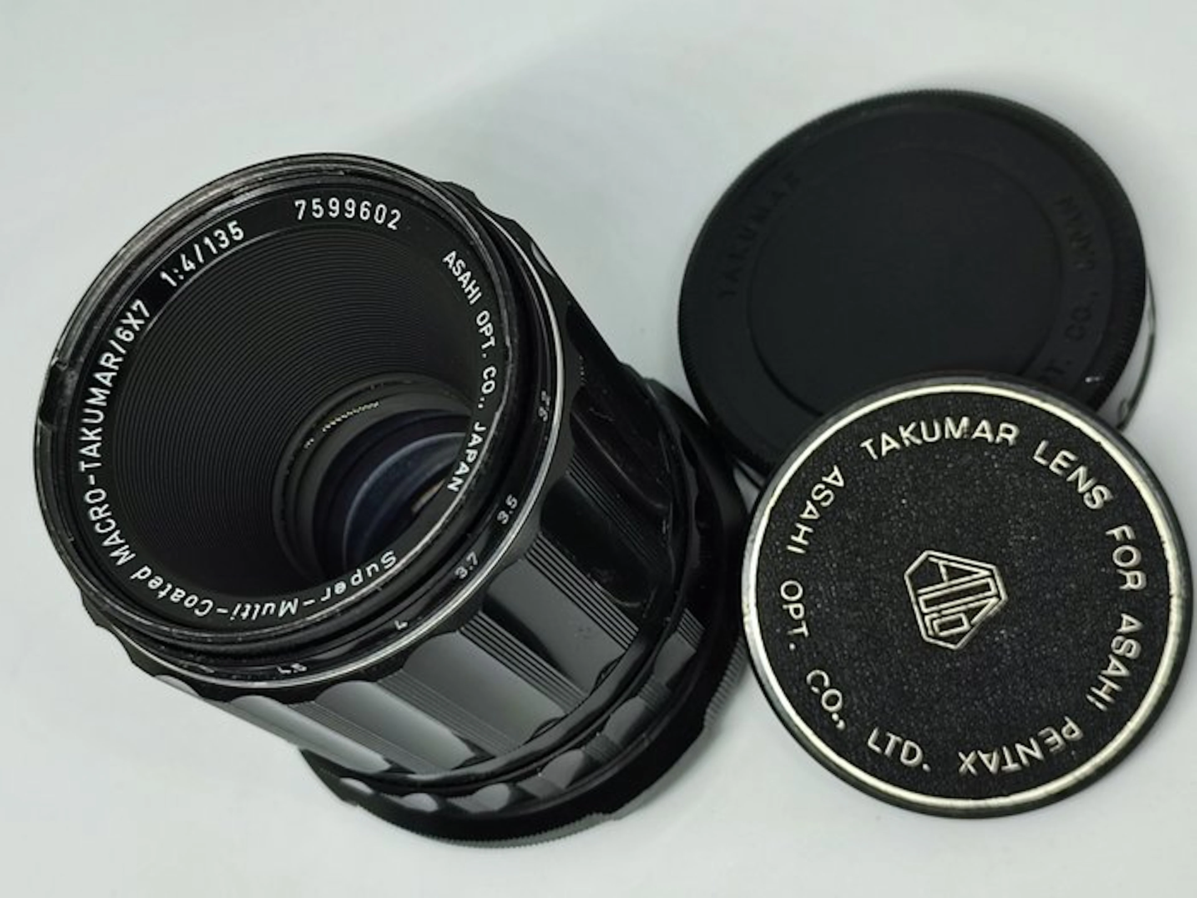 Asahi 6x7 Super-Multi-coated Macro-Takumar 4/135mm | Analogue camera
