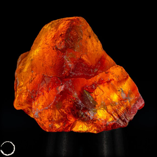 Natural sphalerite rough specimen – Translucent crystal...