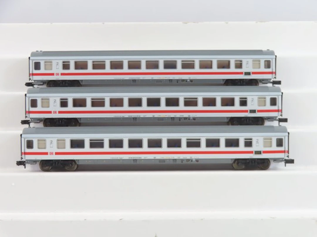 Minitrix N - 18216 - Model train passenger carriage set...