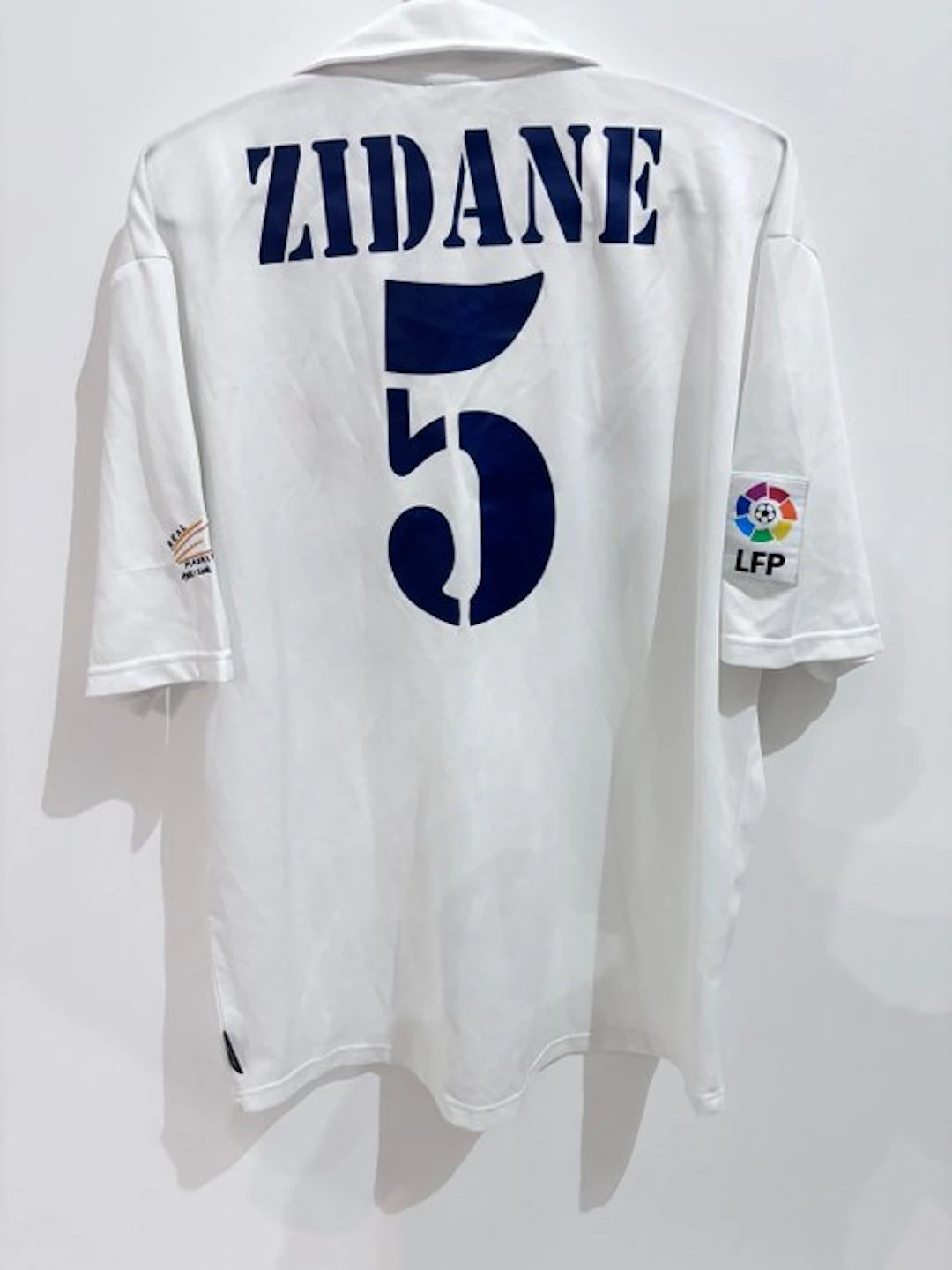 Real Madrid - Spanish Football League - 2002 - Football jersey