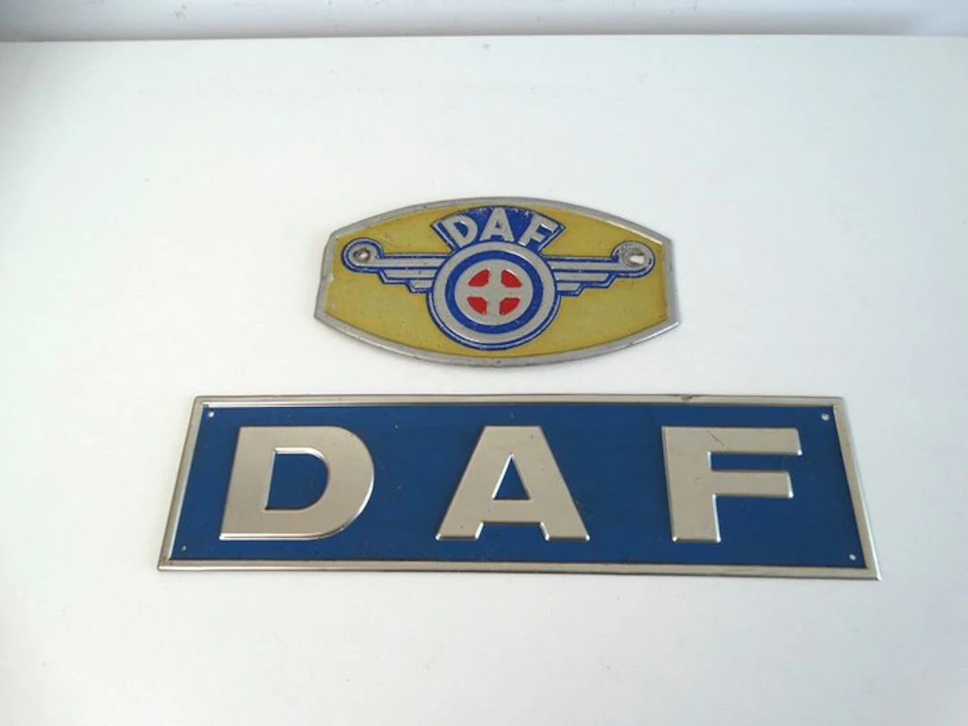 Daf - The DAF emblem - Advertising sign (2) - Aluminium