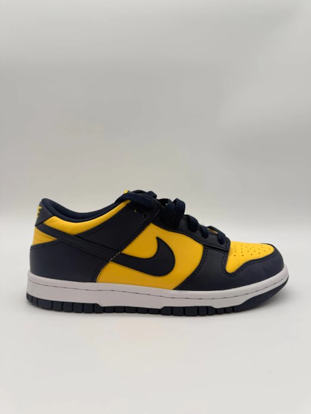 Nike - Nike Dunk Low Michigan (2021) - Sneakers - Size: EU 37.5