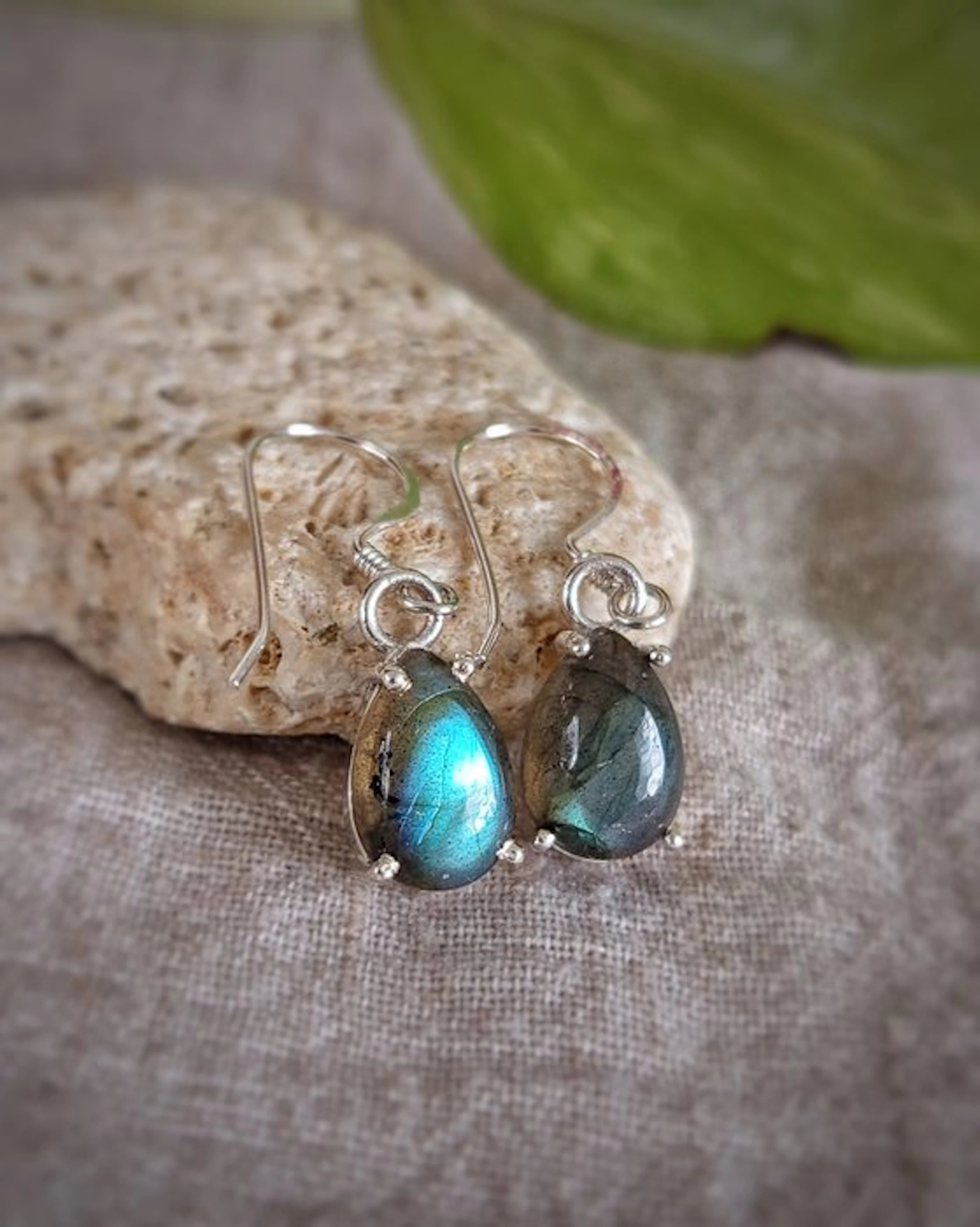 Top-quality 925 sterling silver earrings with green...